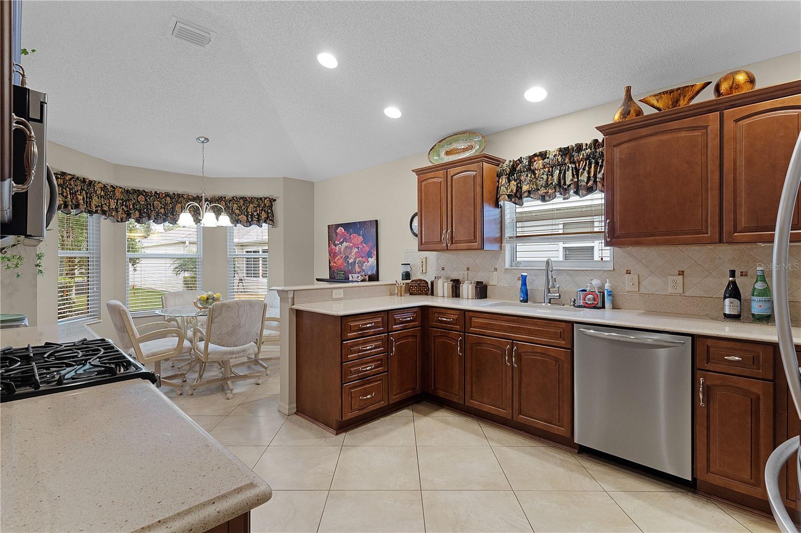 2240 AVON LOOP, THE VILLAGES, FL, 32162