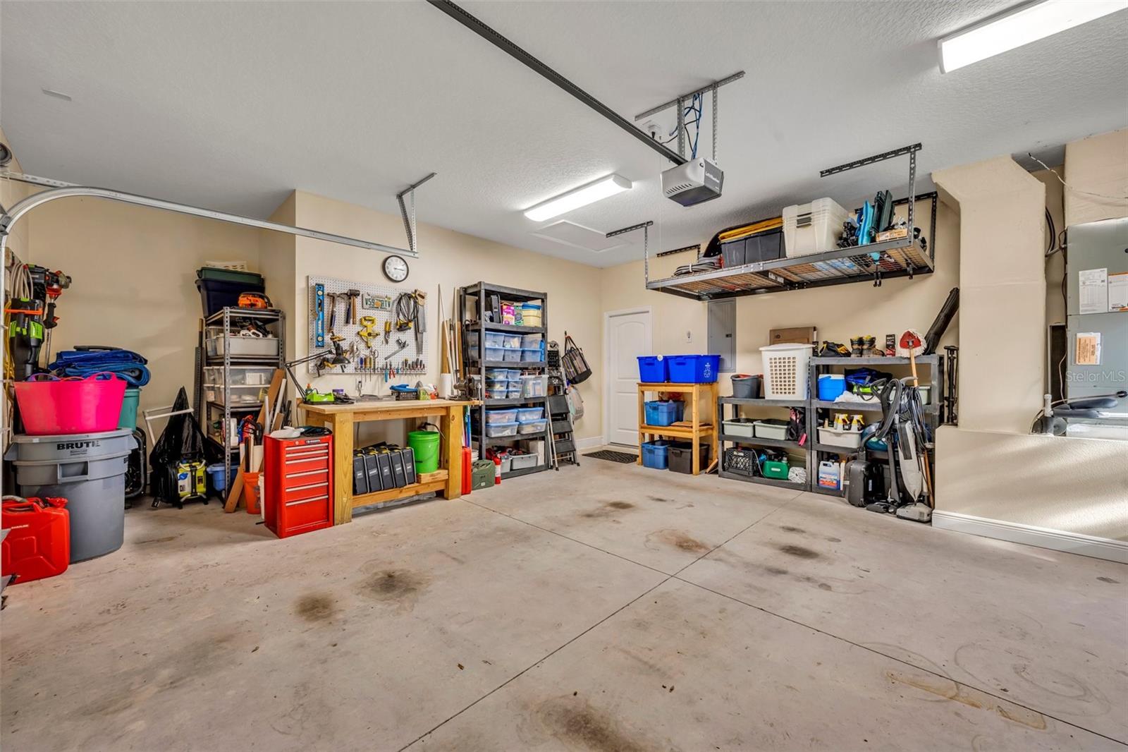 214 FOREST PARK LN, LADY LAKE, FL, 32159