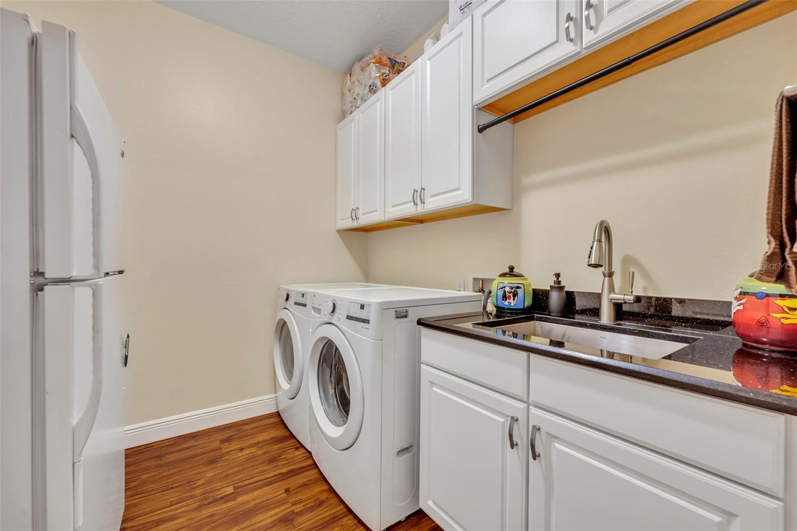 214 FOREST PARK LN, LADY LAKE, FL, 32159
