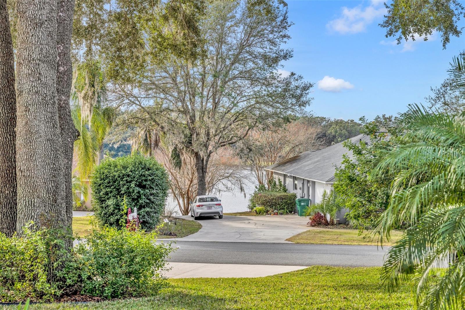 214 FOREST PARK LN, LADY LAKE, FL, 32159