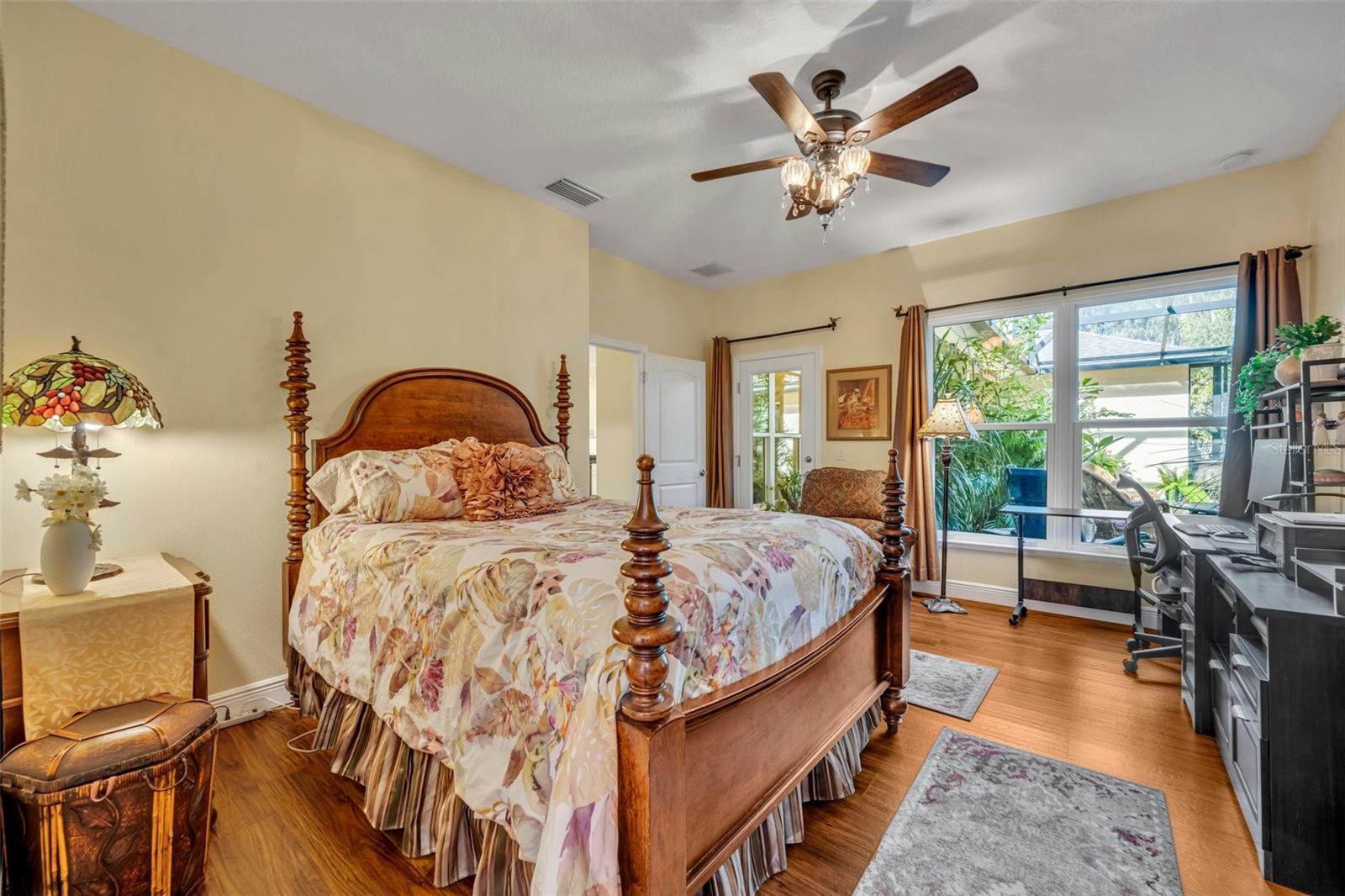 214 FOREST PARK LN, LADY LAKE, FL, 32159