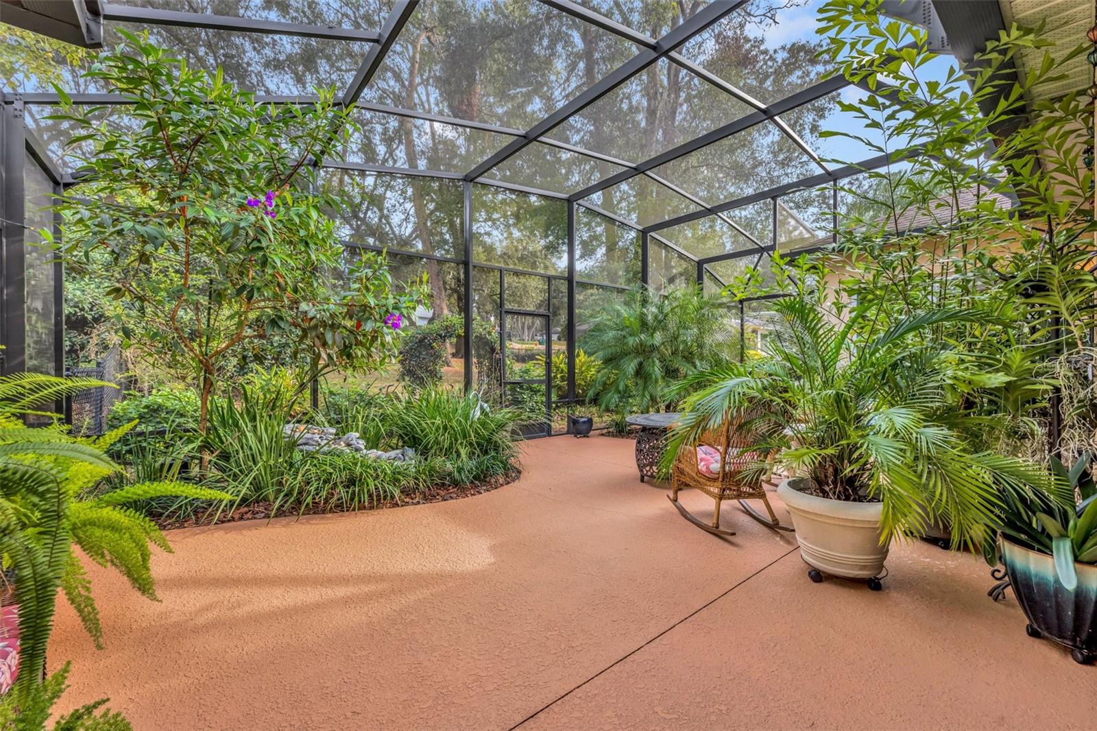 214 FOREST PARK LN, LADY LAKE, FL, 32159