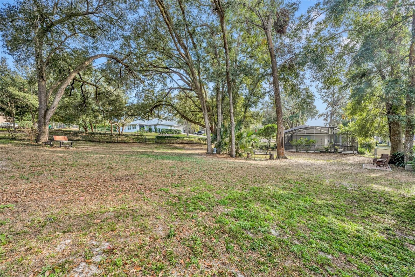 214 FOREST PARK LN, LADY LAKE, FL, 32159