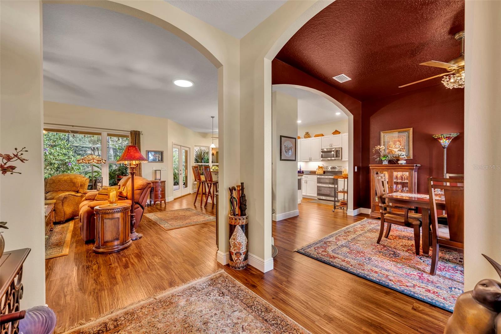 214 FOREST PARK LN, LADY LAKE, FL, 32159