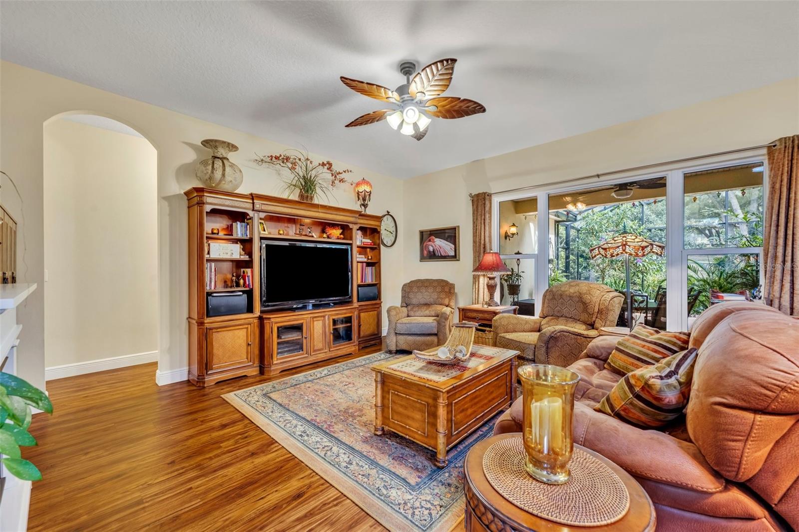 214 FOREST PARK LN, LADY LAKE, FL, 32159