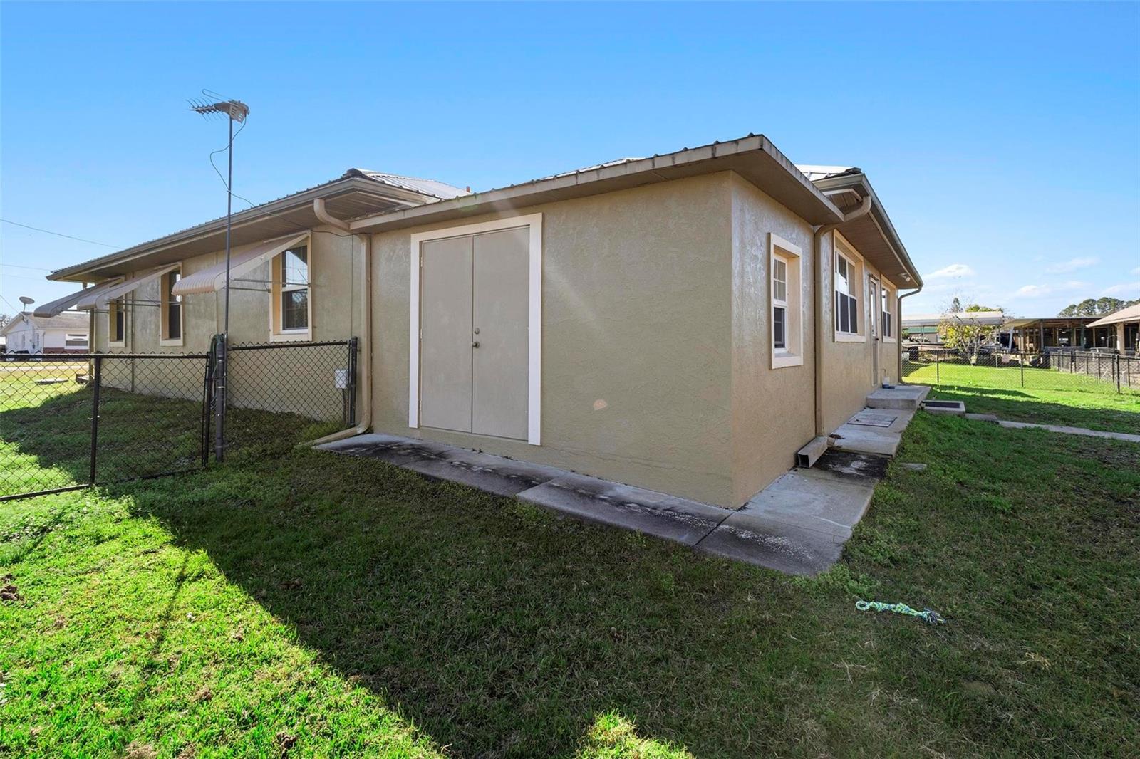 1614 PARADISE LN, ASTOR, FL, 32102