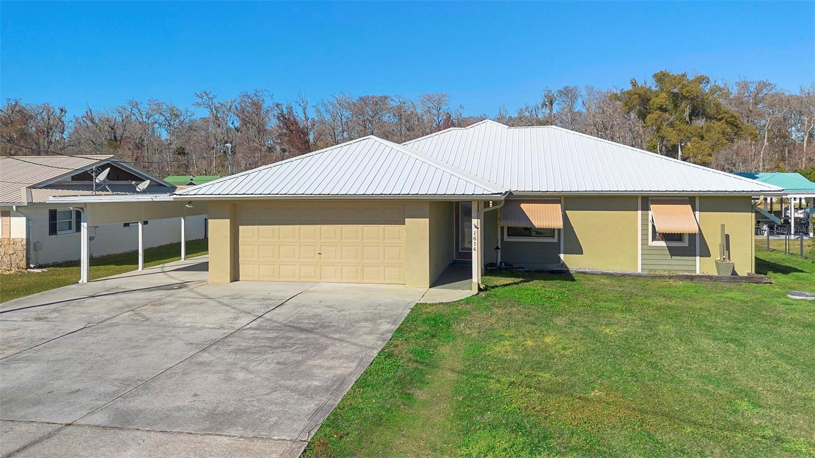 1614 PARADISE LN, ASTOR, FL, 32102