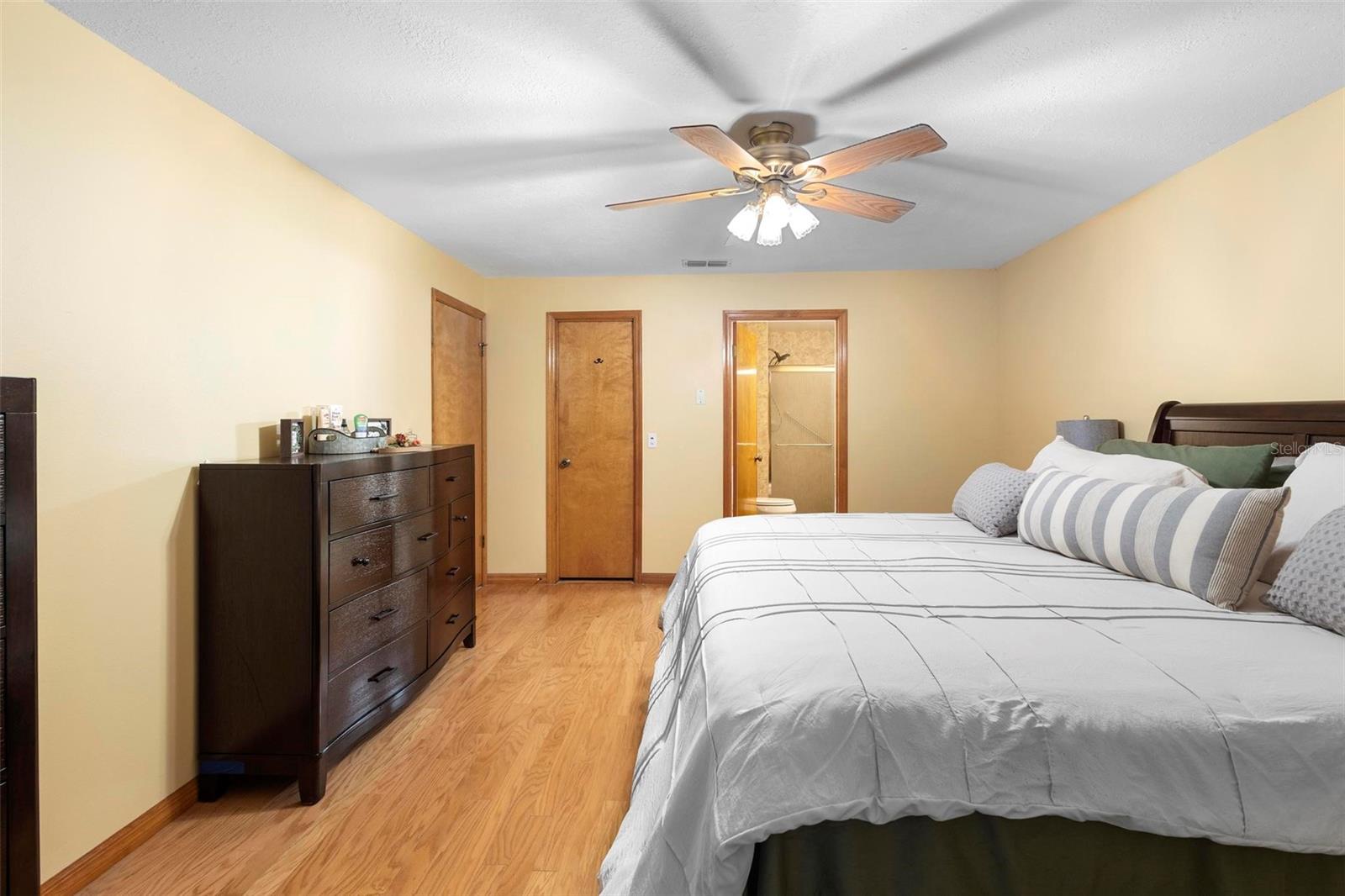 1614 PARADISE LN, ASTOR, FL, 32102