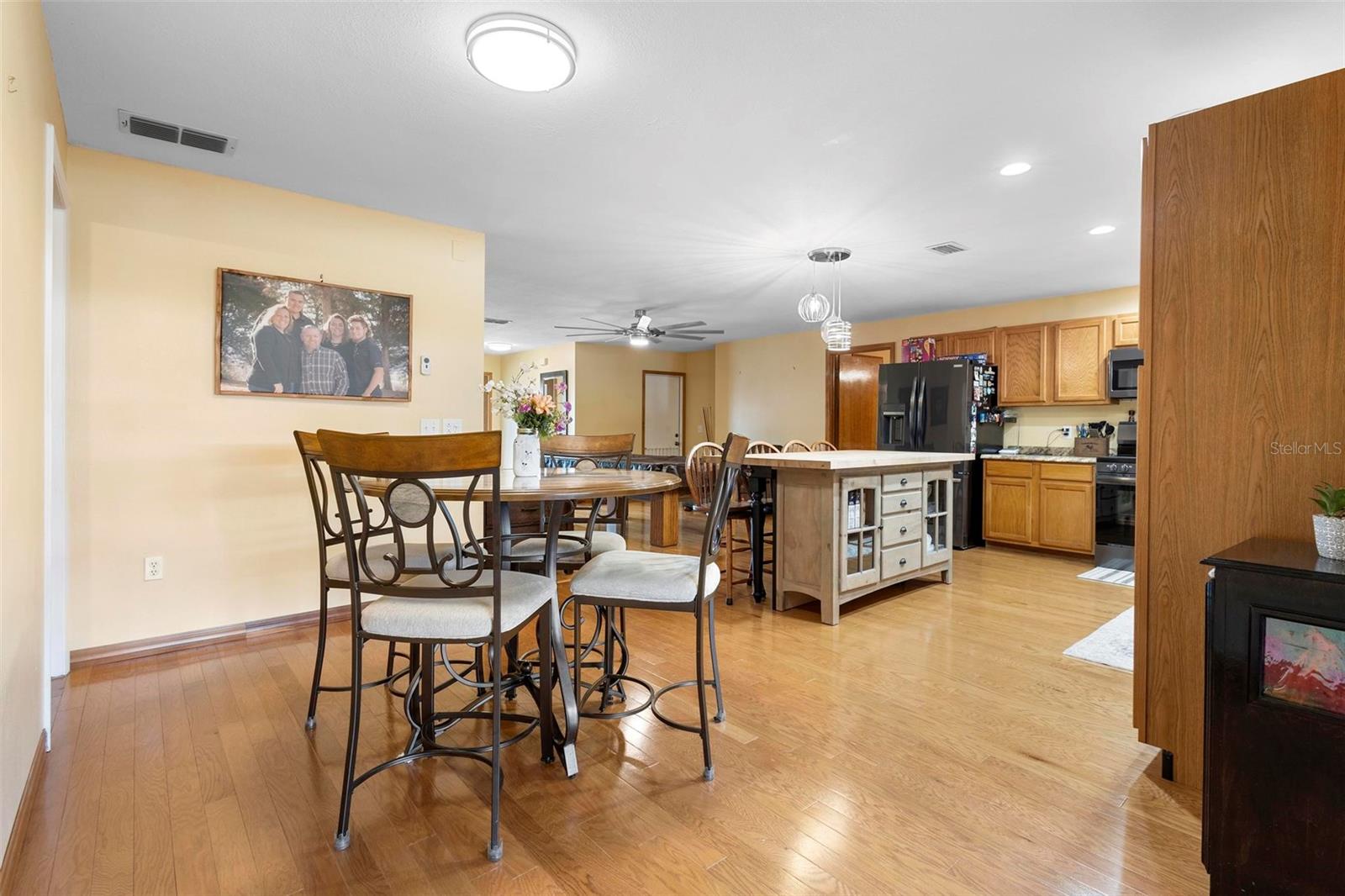 1614 PARADISE LN, ASTOR, FL, 32102