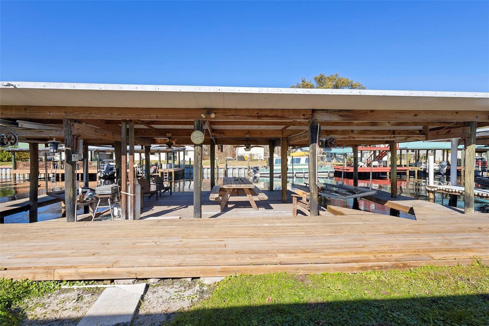 1614 PARADISE LN, ASTOR, FL, 32102
