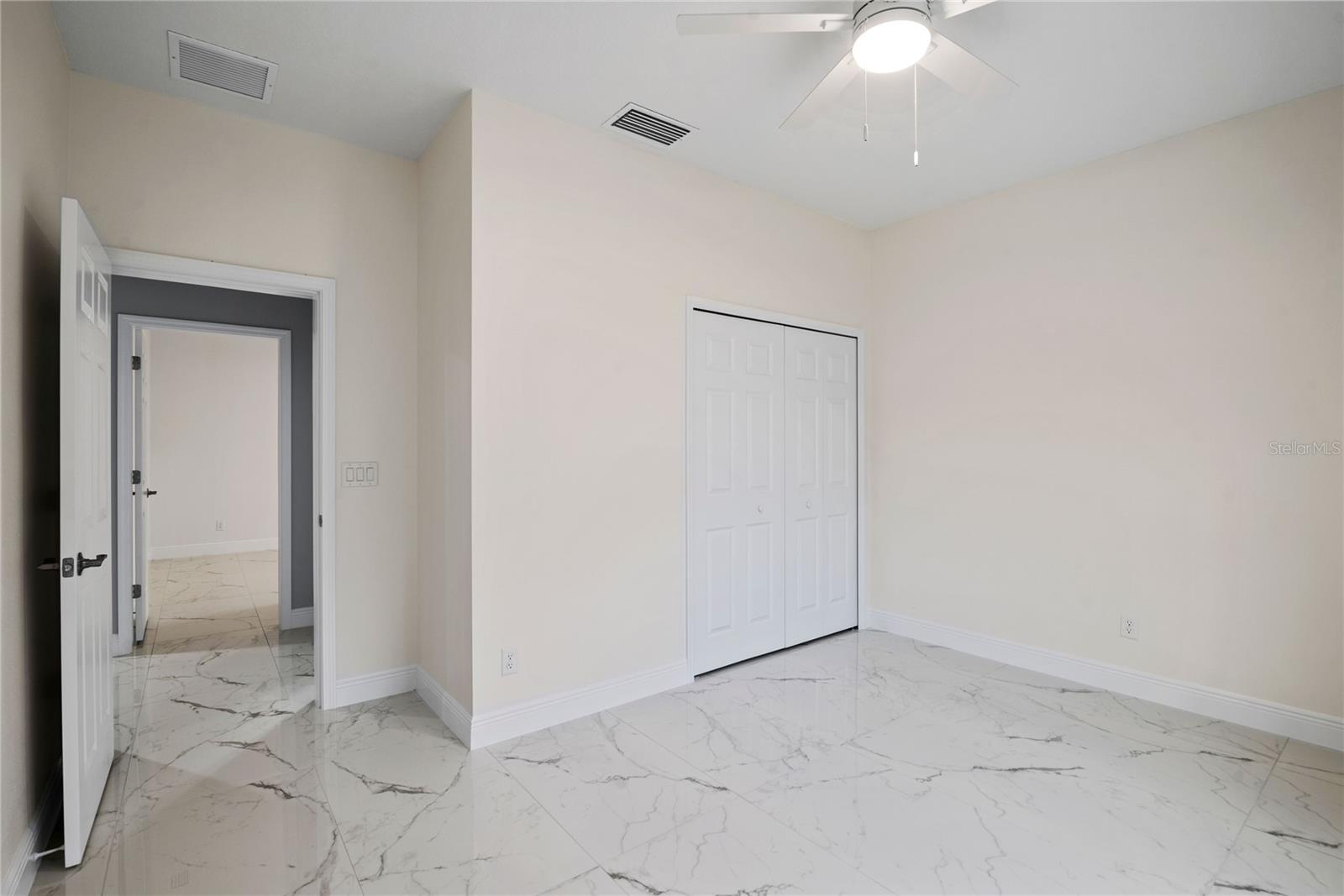 34001 VALENCIA DR, LEESBURG, FL, 34788