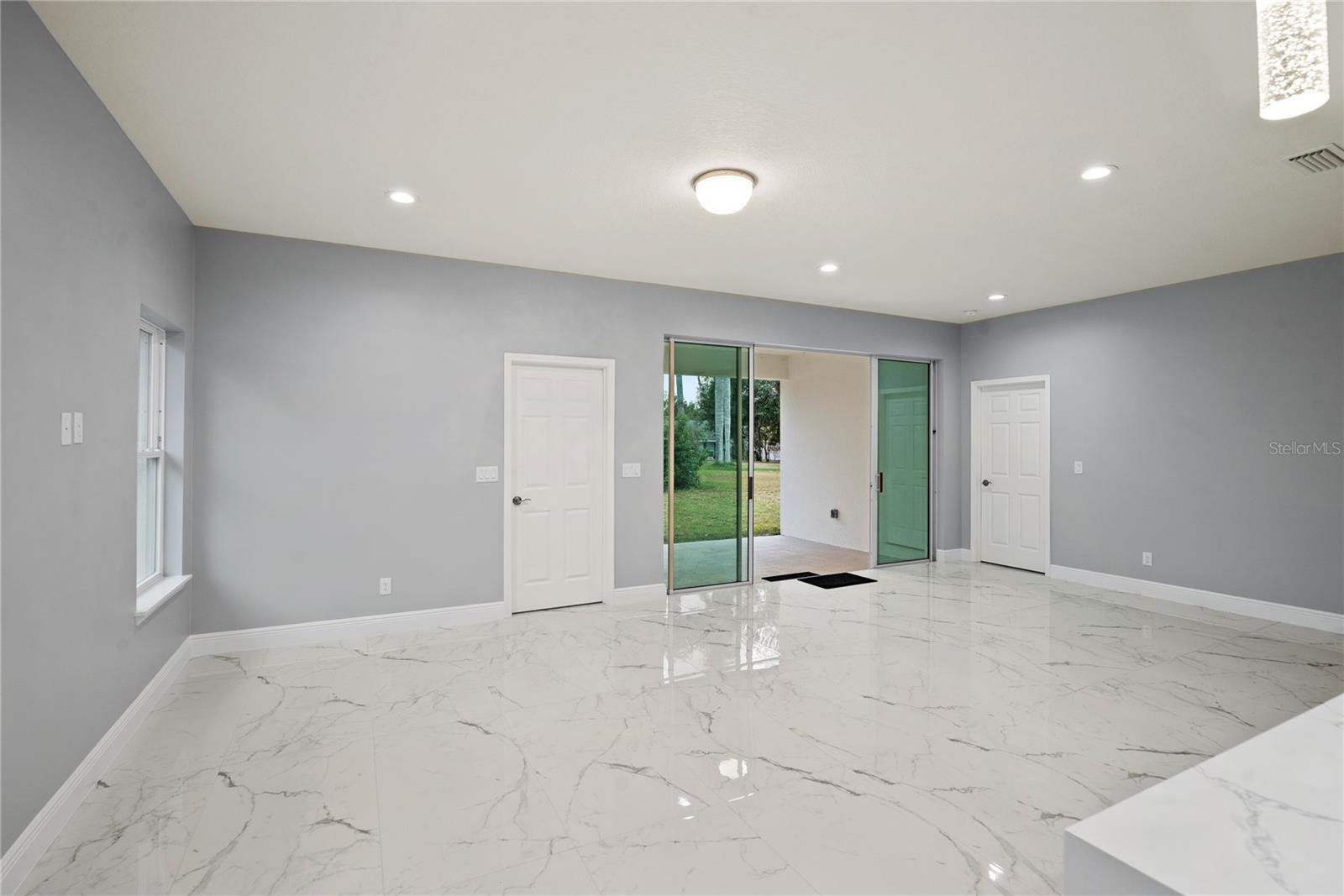 34001 VALENCIA DR, LEESBURG, FL, 34788