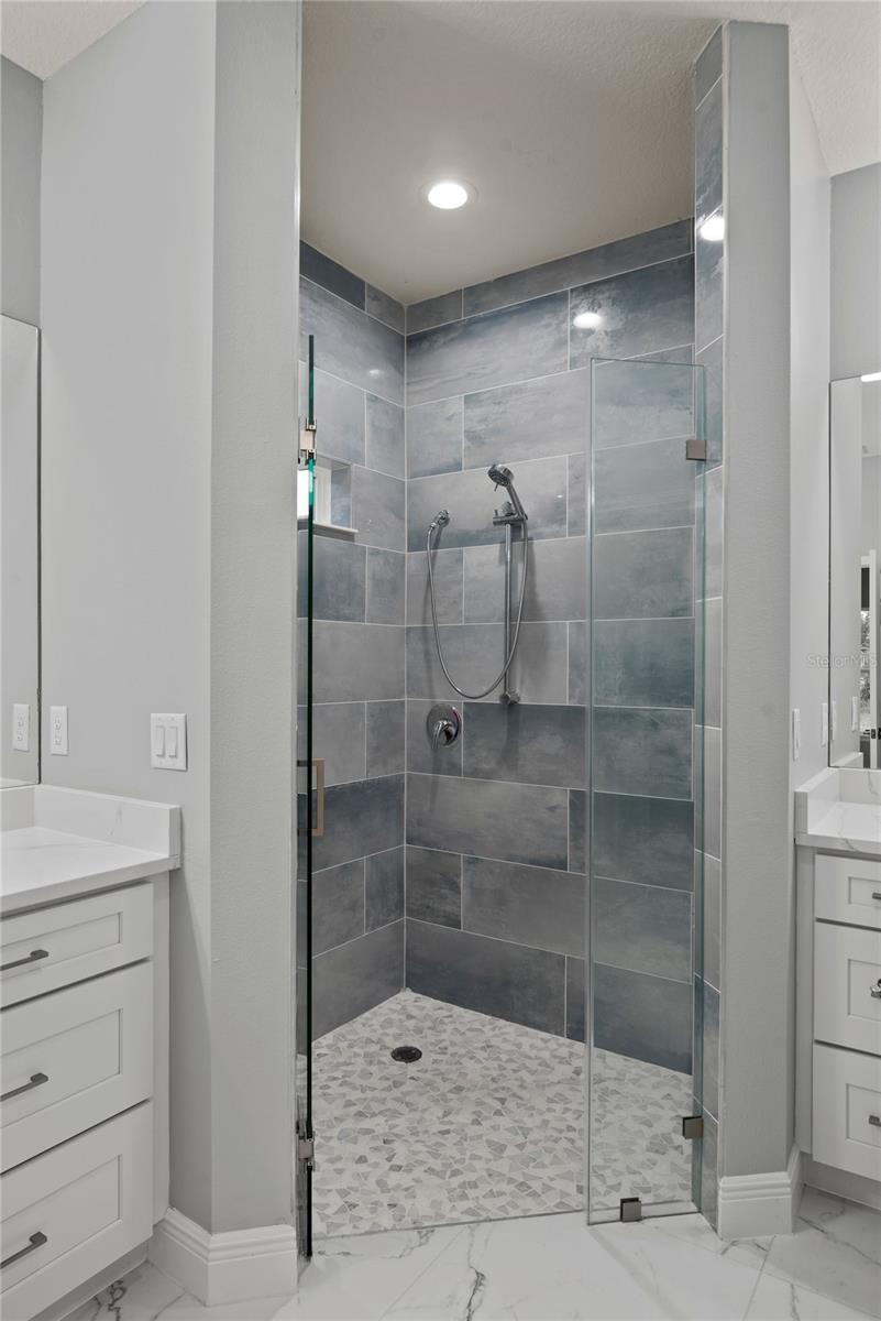 34001 VALENCIA DR, LEESBURG, FL, 34788