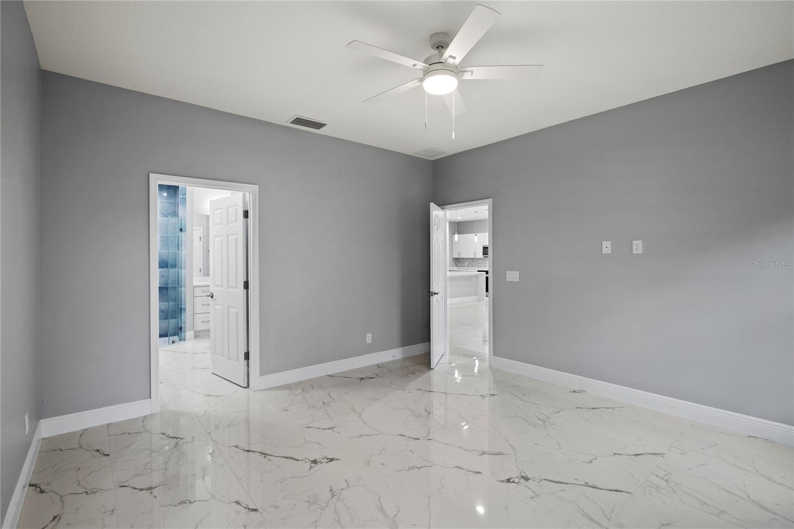 34001 VALENCIA DR, LEESBURG, FL, 34788