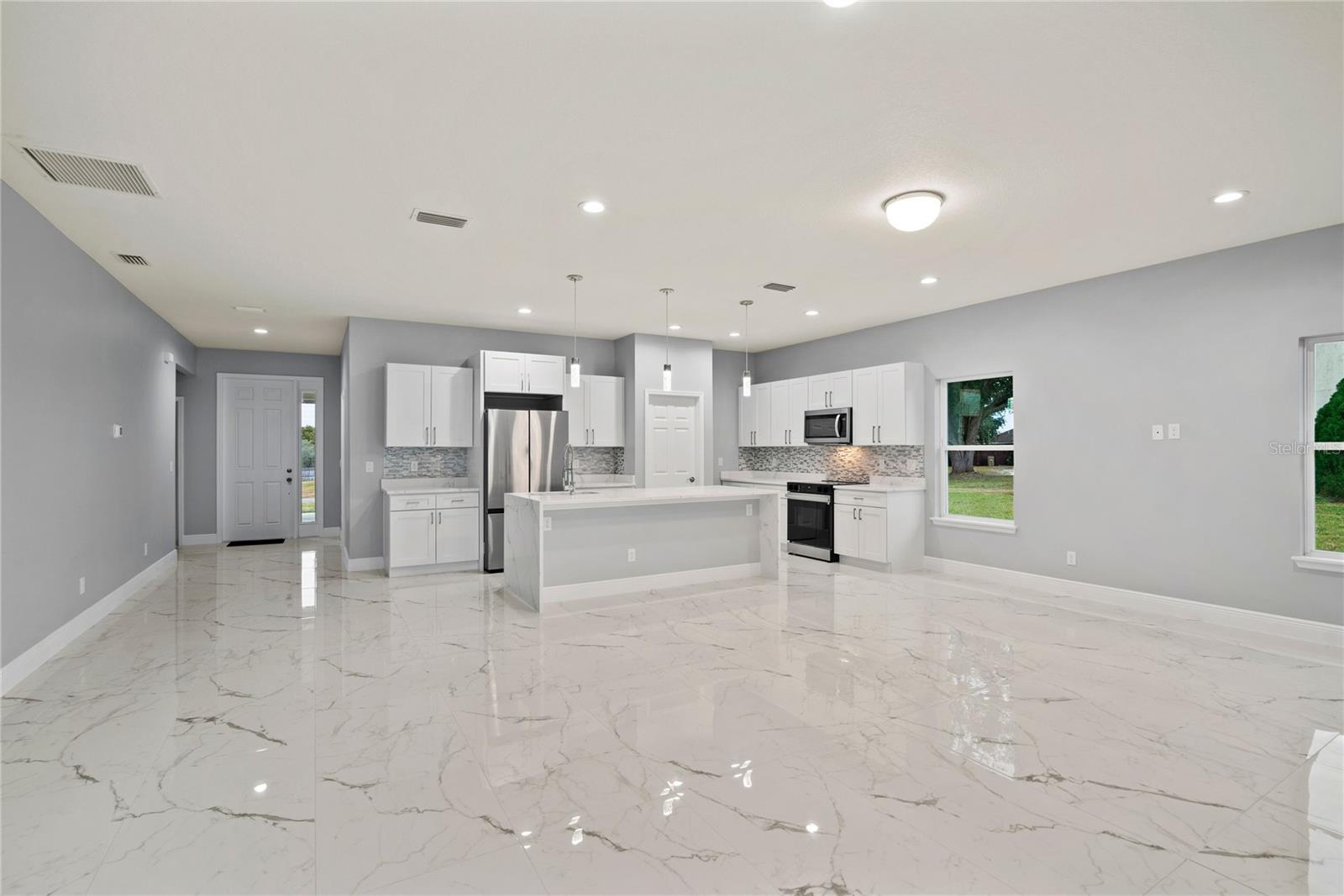 34001 VALENCIA DR, LEESBURG, FL, 34788