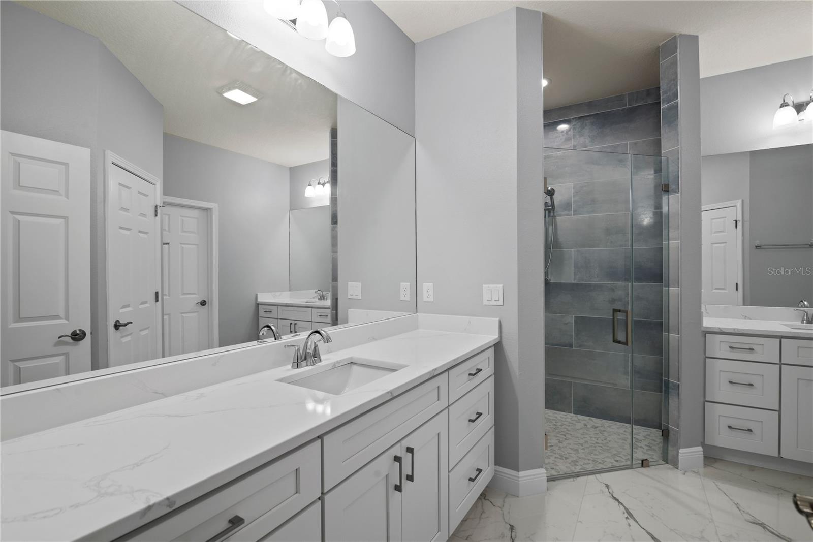 34001 VALENCIA DR, LEESBURG, FL, 34788