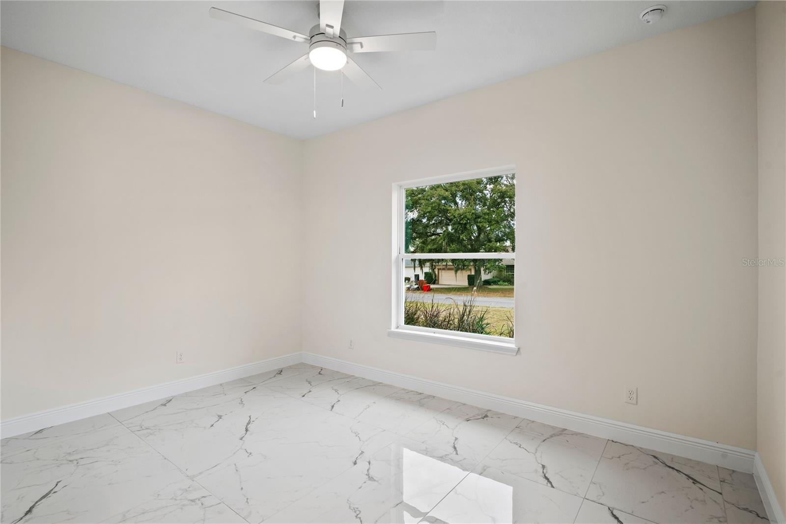 34001 VALENCIA DR, LEESBURG, FL, 34788