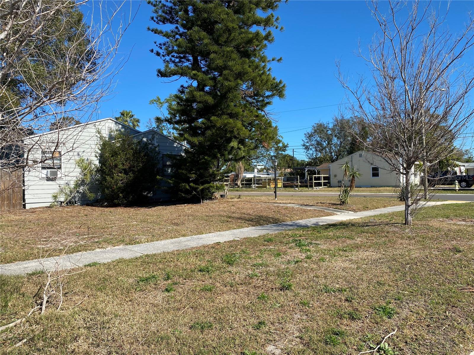 161 83RD AVE N, ST PETERSBURG, FL, 33702