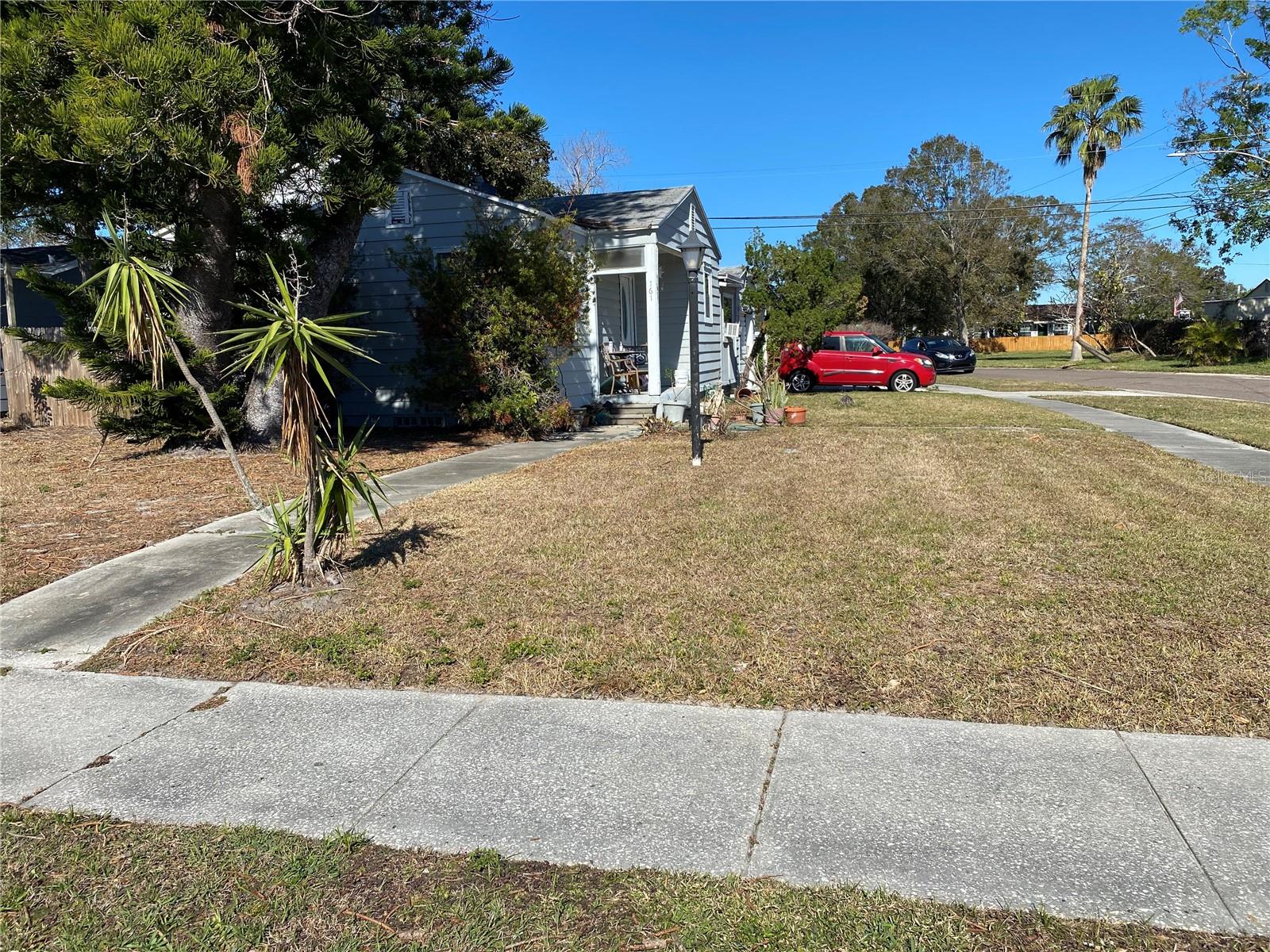 161 83RD AVE N, ST PETERSBURG, FL, 33702
