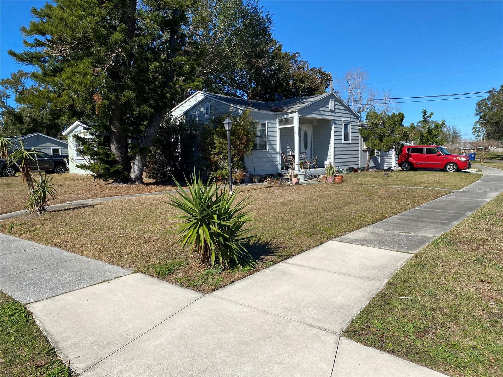 161 83RD AVE N, ST PETERSBURG, FL, 33702