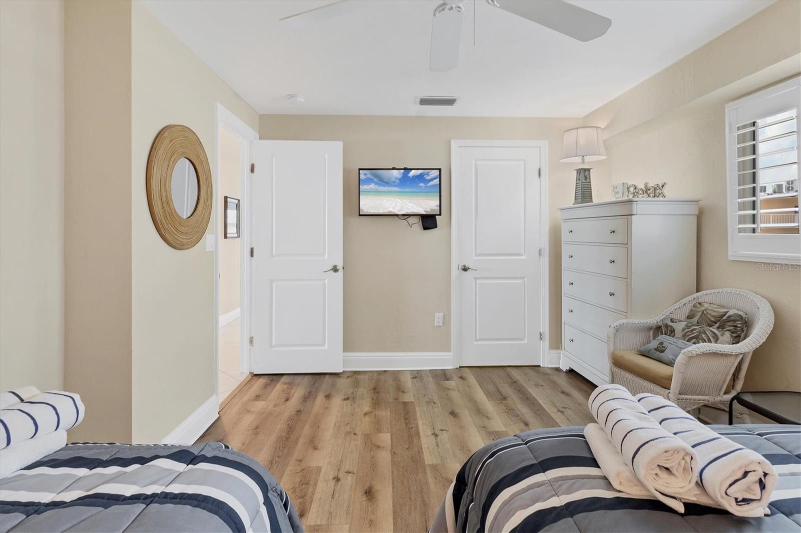 5830 MIDNIGHT PASS RD #502, SARASOTA, FL, 34242
