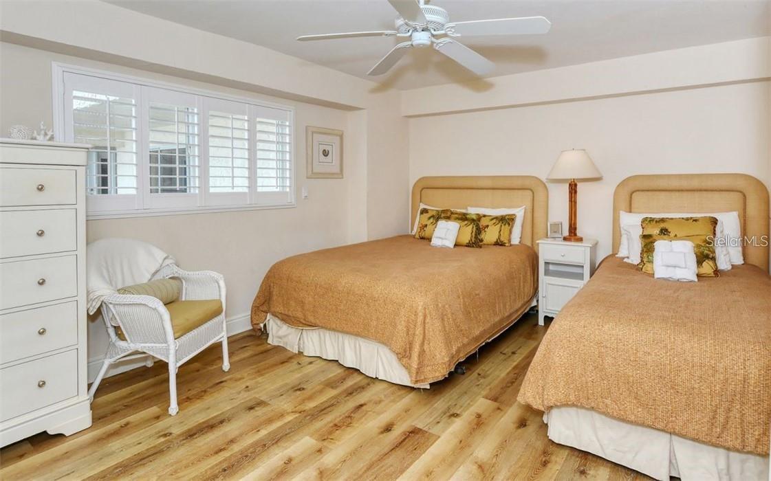 5830 MIDNIGHT PASS RD #502, SARASOTA, FL, 34242
