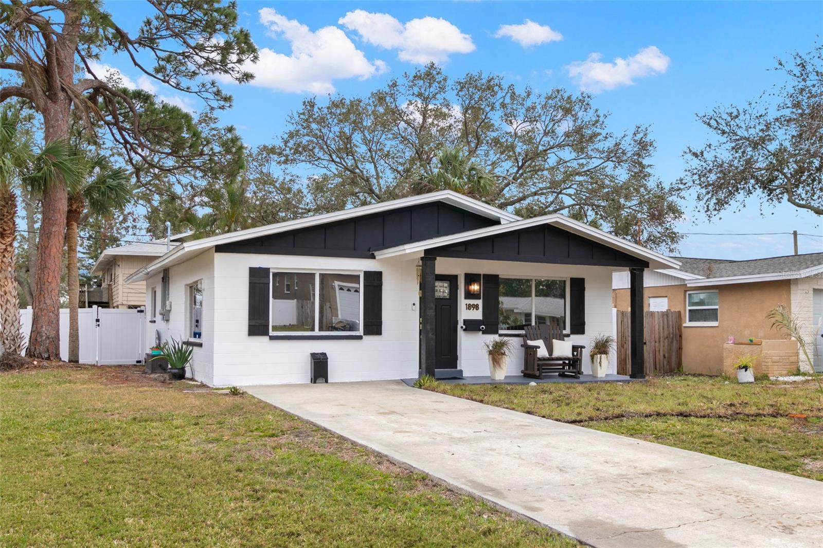 1898 NEW HAMPSHIRE AVE NE, ST PETERSBURG, FL, 33703