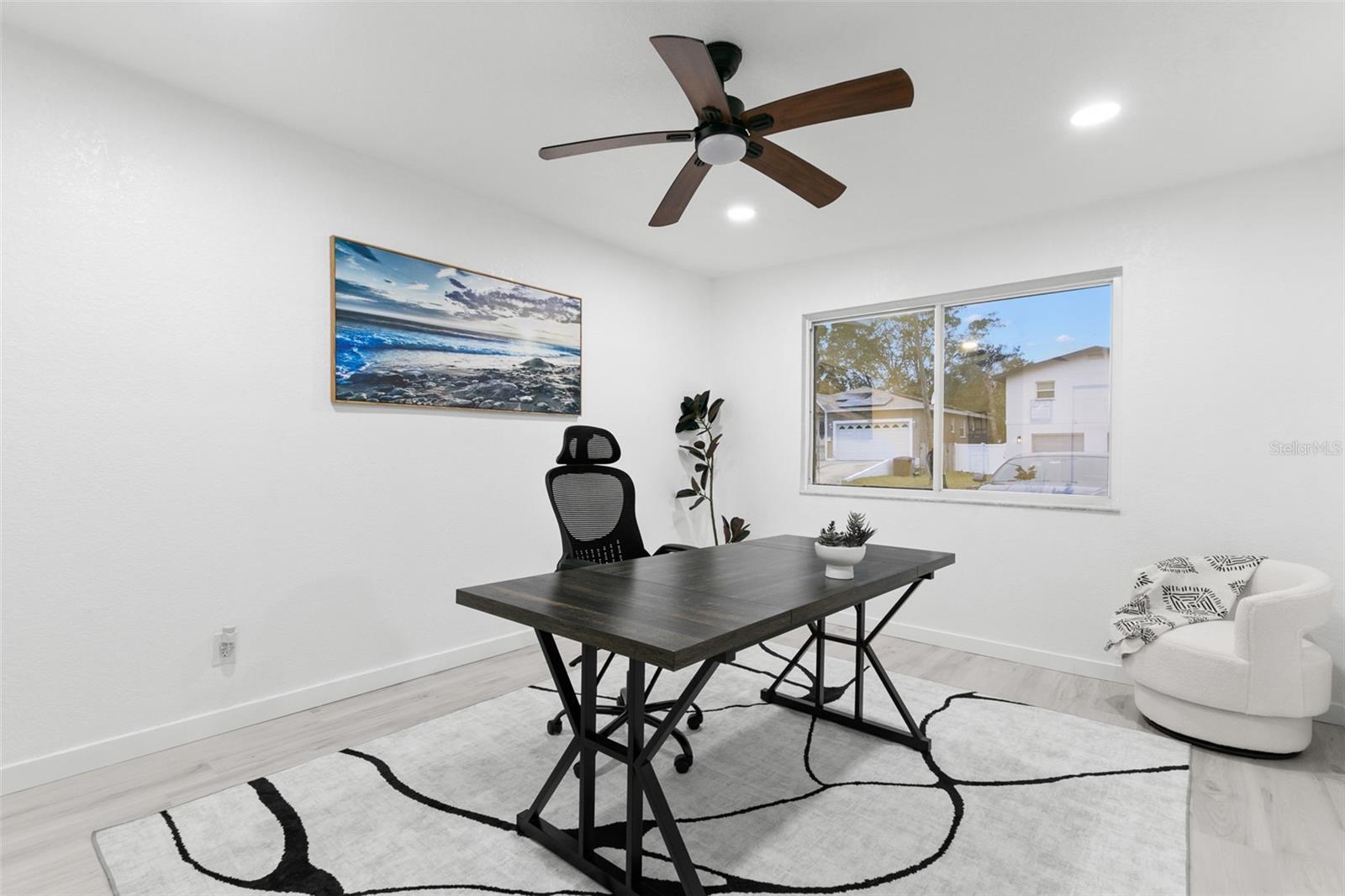 1898 NEW HAMPSHIRE AVE NE, ST PETERSBURG, FL, 33703
