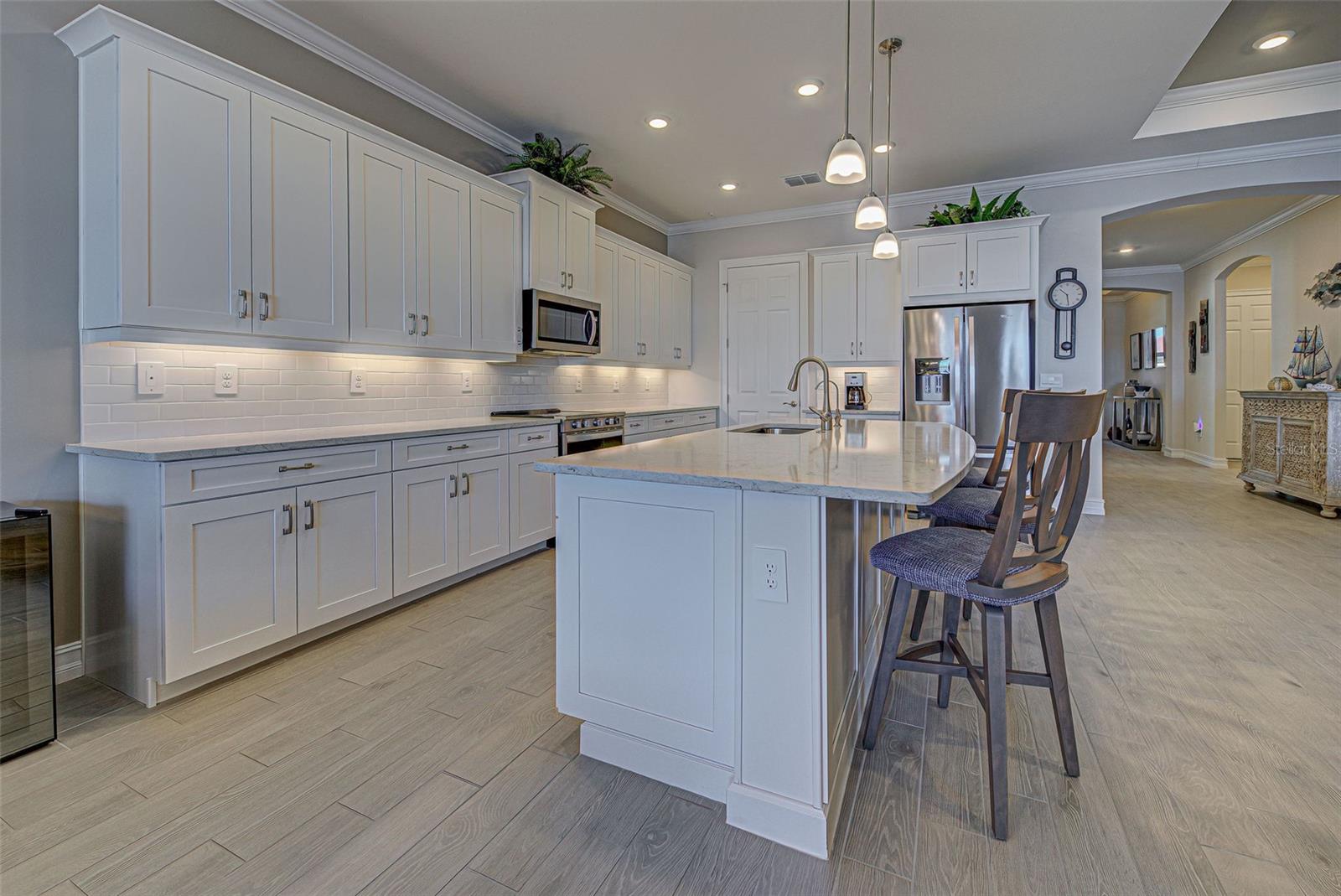 629 MARAVIYA BLVD, NOKOMIS, FL, 34275