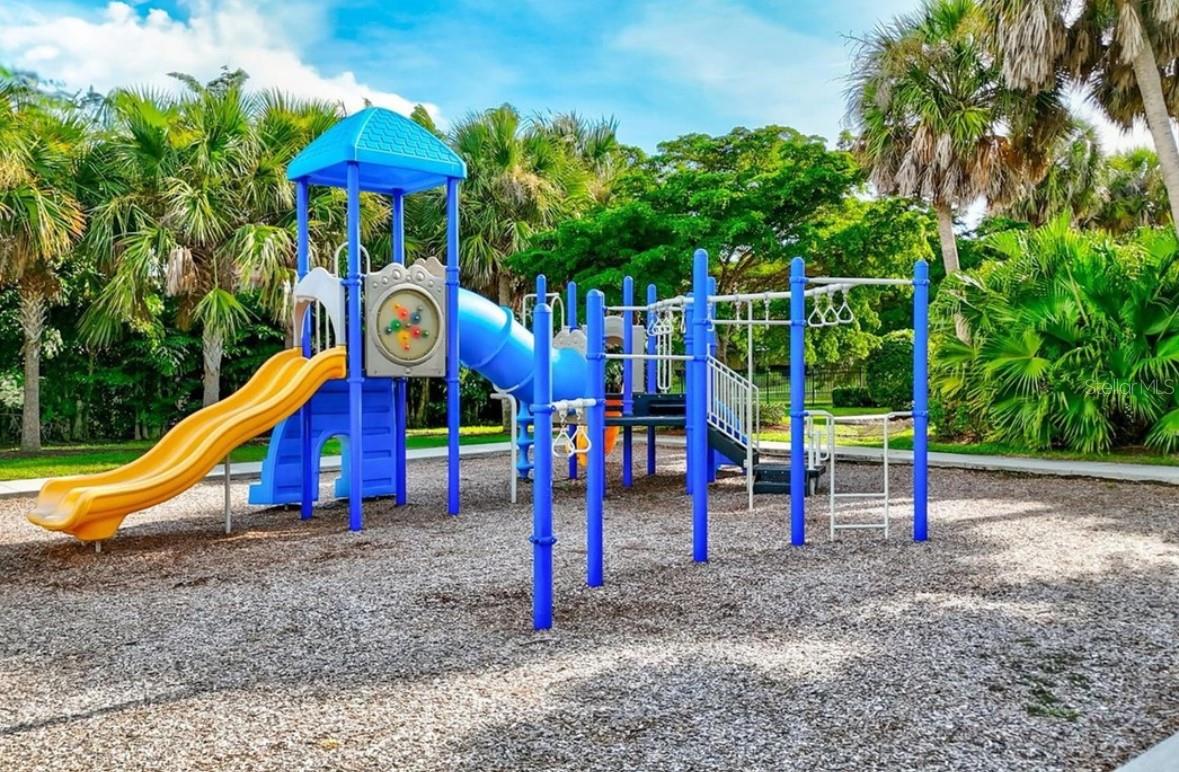 629 MARAVIYA BLVD, NOKOMIS, FL, 34275