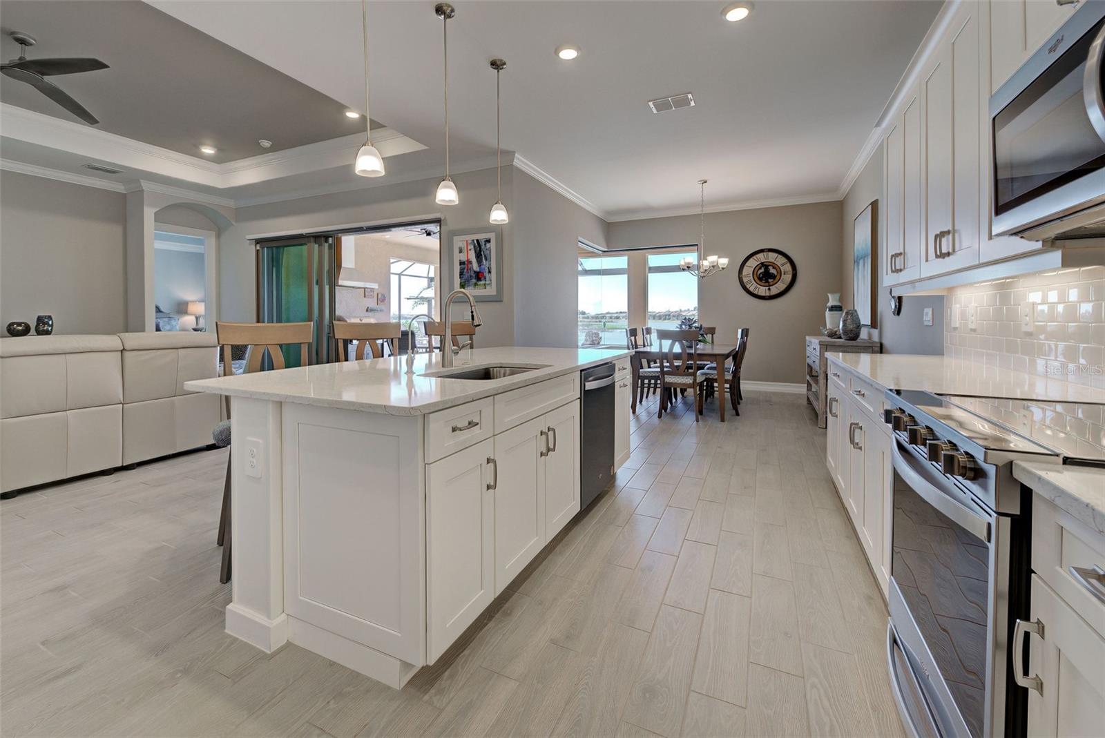 629 MARAVIYA BLVD, NOKOMIS, FL, 34275
