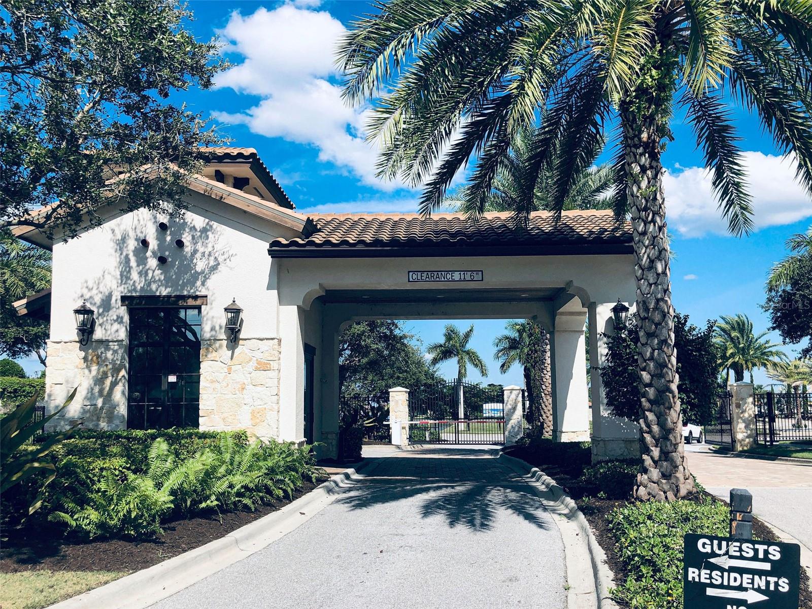 629 MARAVIYA BLVD, NOKOMIS, FL, 34275
