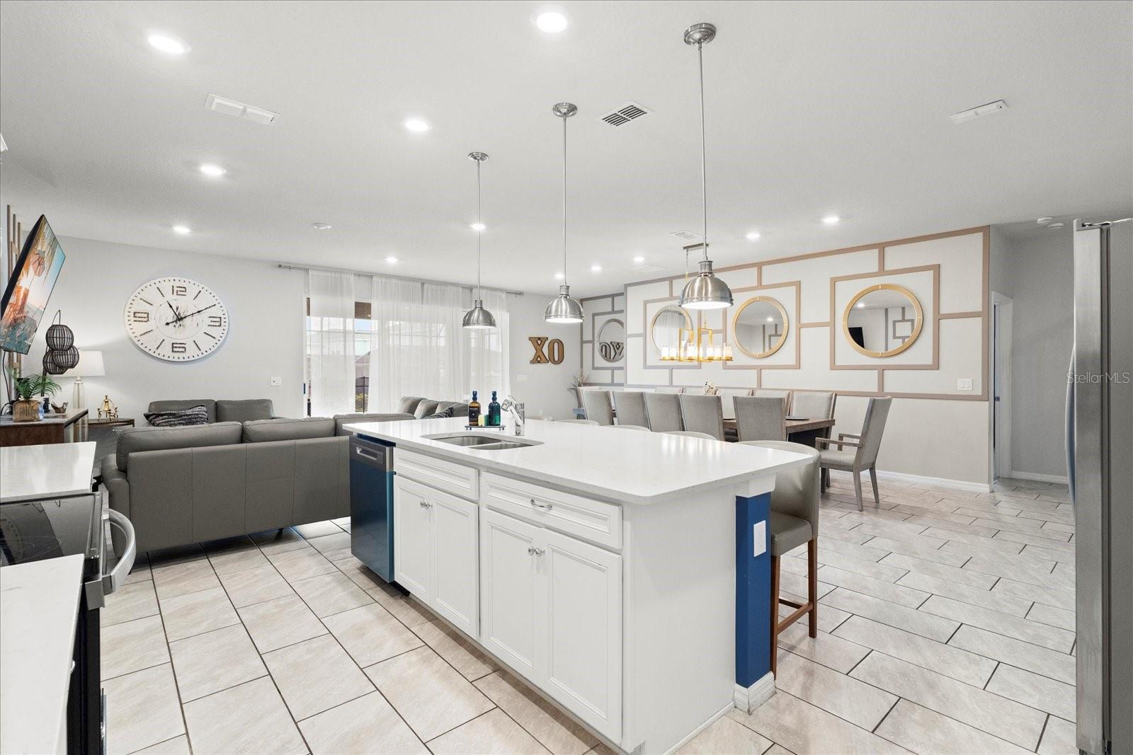 1986 SUMMER DR, DAVENPORT, FL, 33897