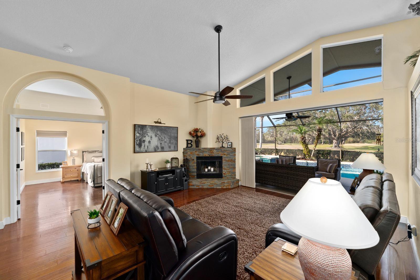 2102 GOLF MANOR BLVD, VALRICO, FL, 33596