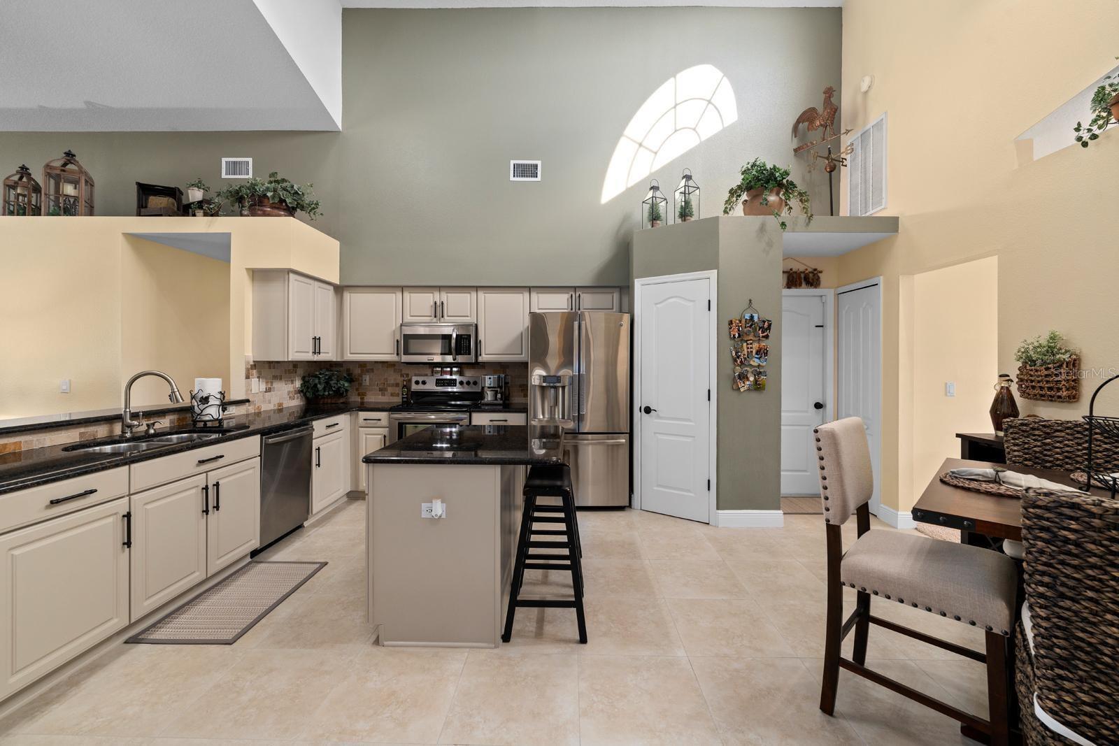 2102 GOLF MANOR BLVD, VALRICO, FL, 33596