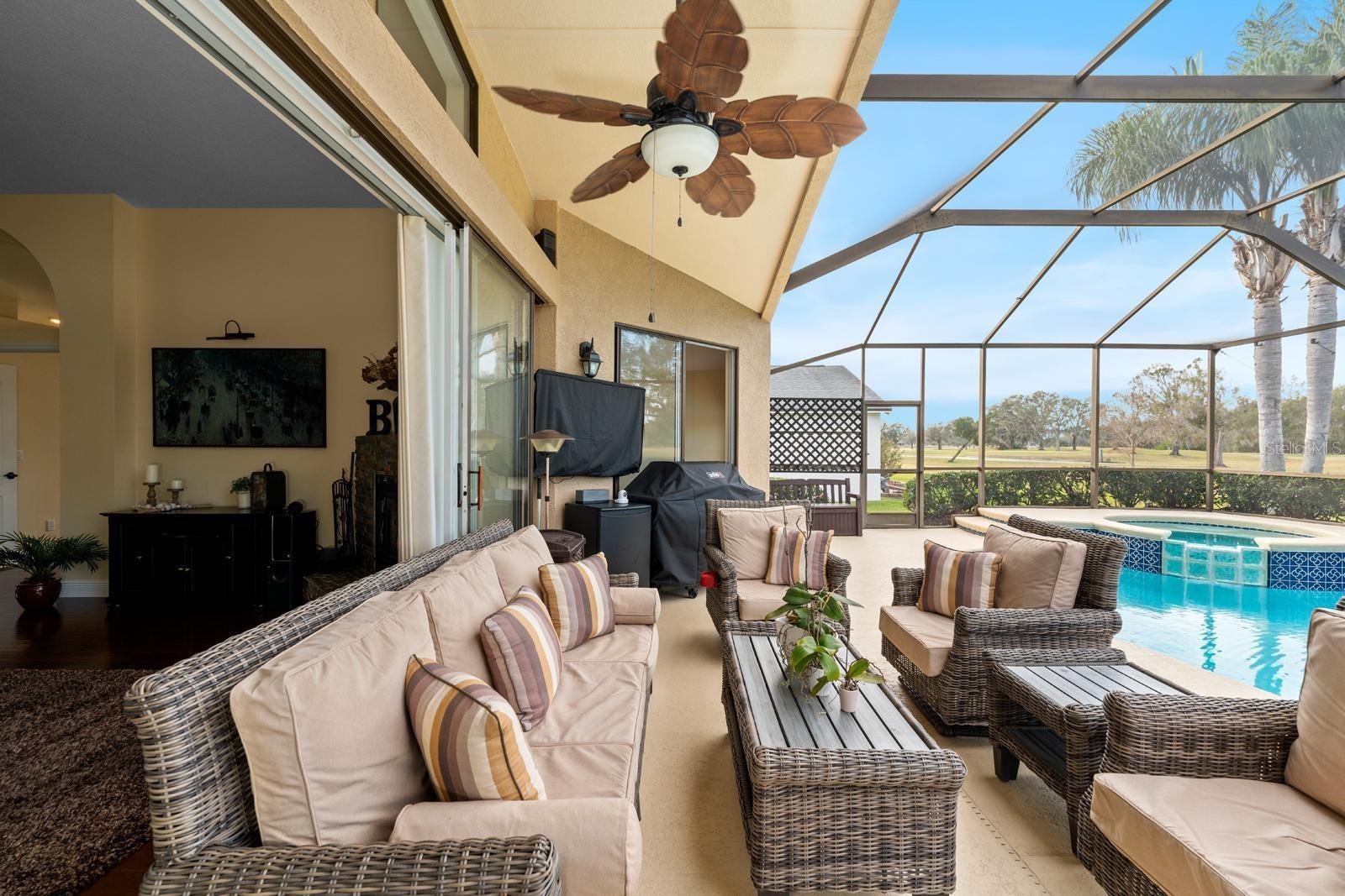 2102 GOLF MANOR BLVD, VALRICO, FL, 33596