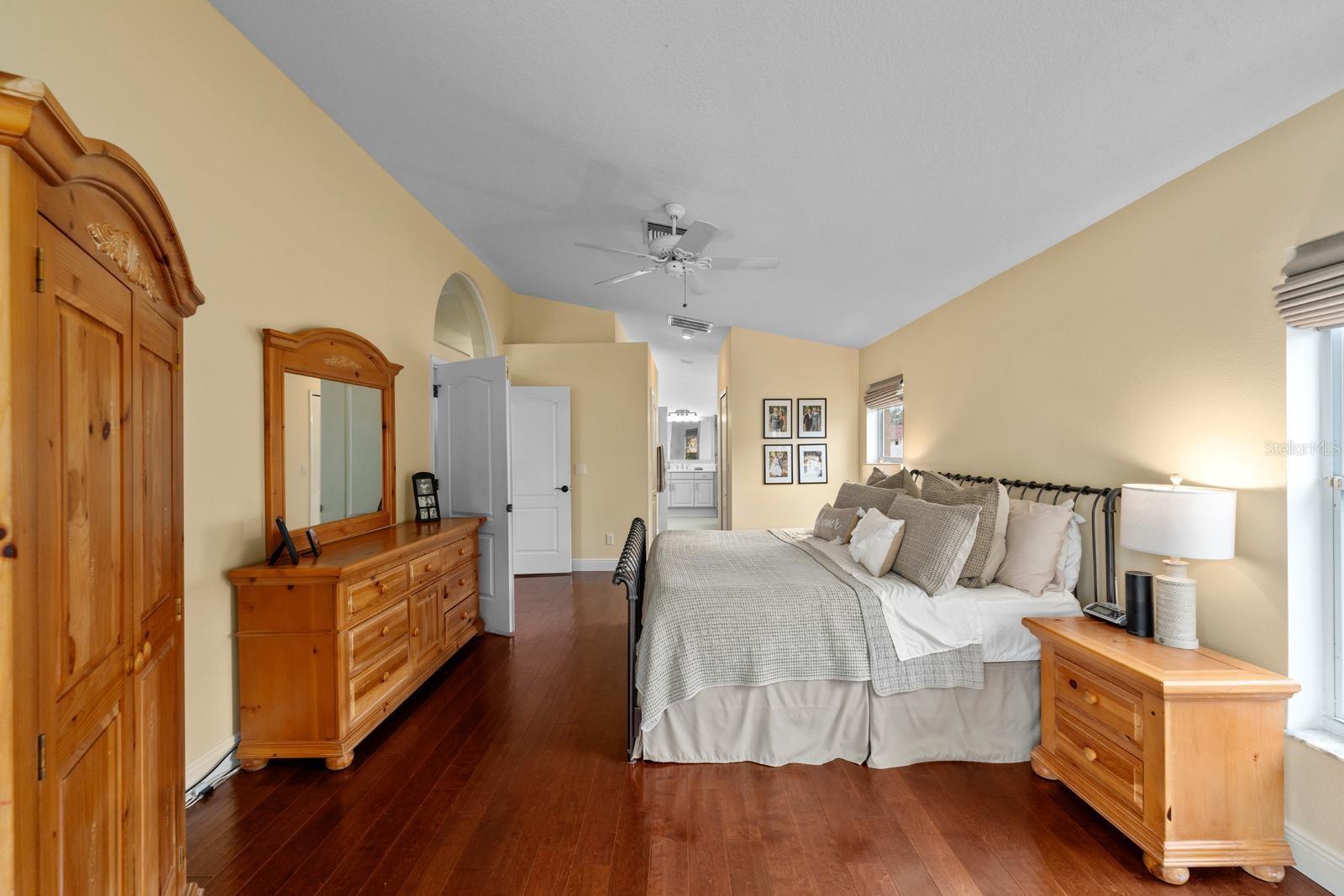 2102 GOLF MANOR BLVD, VALRICO, FL, 33596