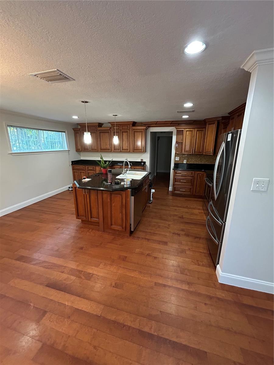 8006 N ROME AVE, TAMPA, FL, 33604