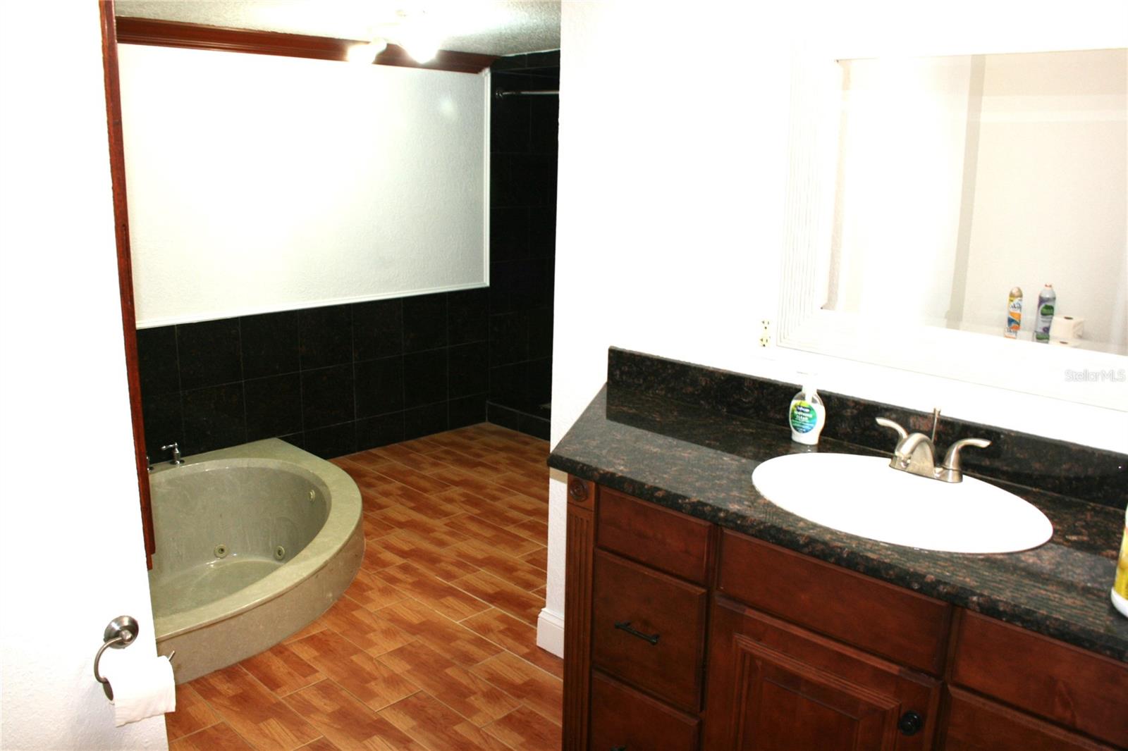 8006 N ROME AVE, TAMPA, FL, 33604