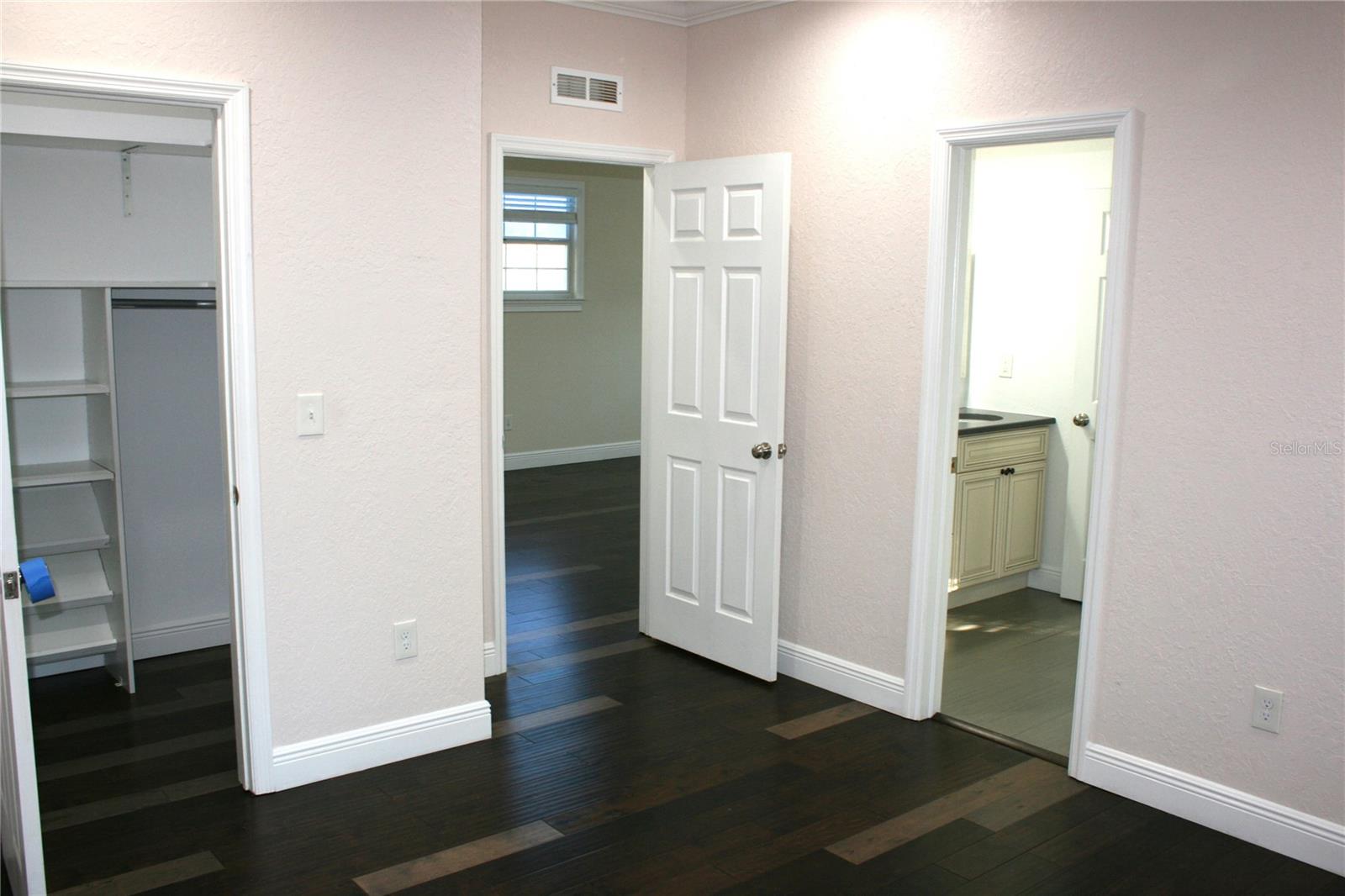 8006 N ROME AVE, TAMPA, FL, 33604