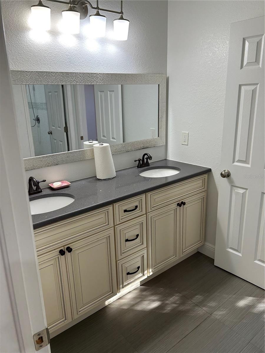 8006 N ROME AVE, TAMPA, FL, 33604
