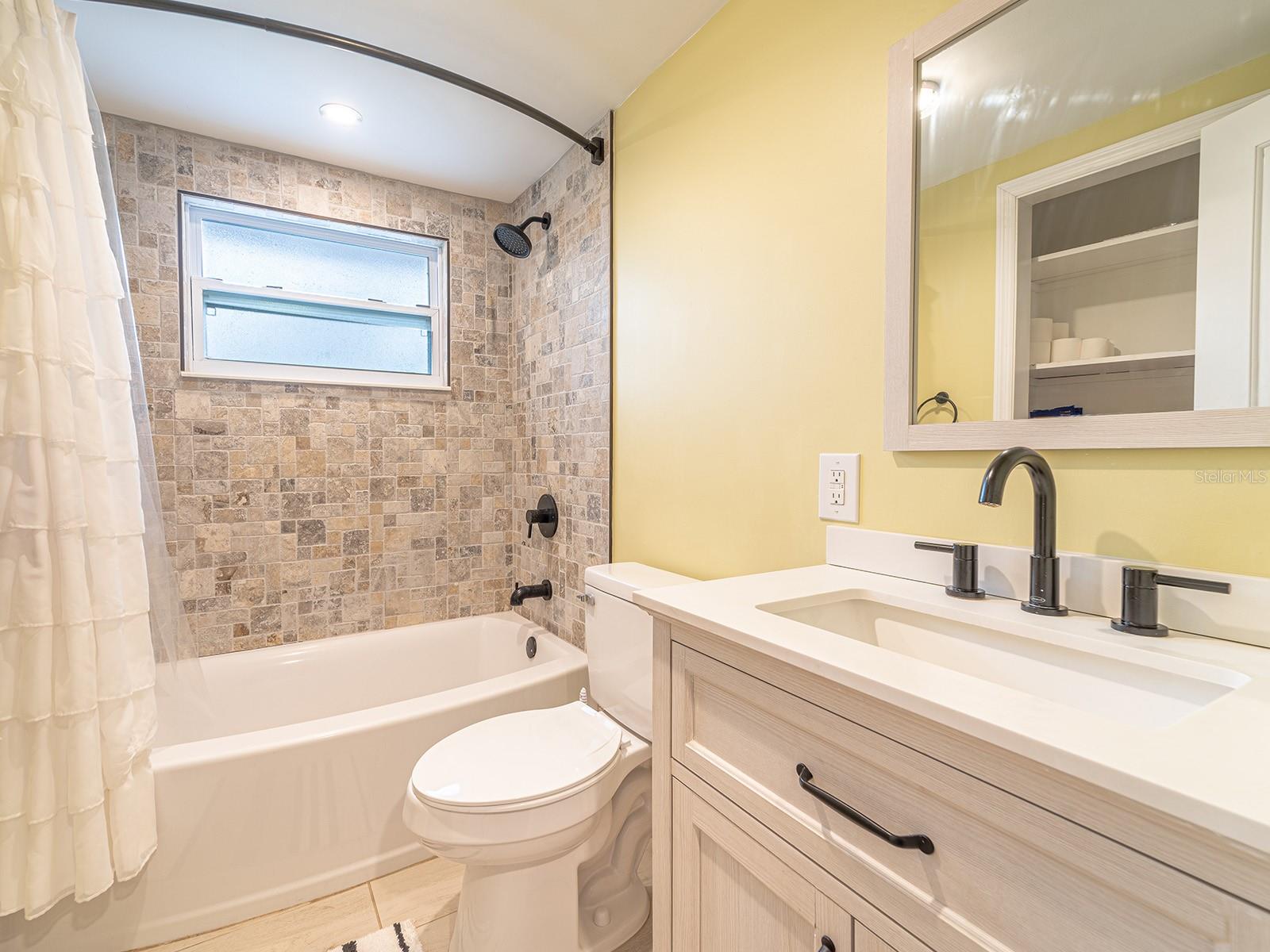1080 BUENA VISTA AVE, BROOKSVILLE, FL, 34601