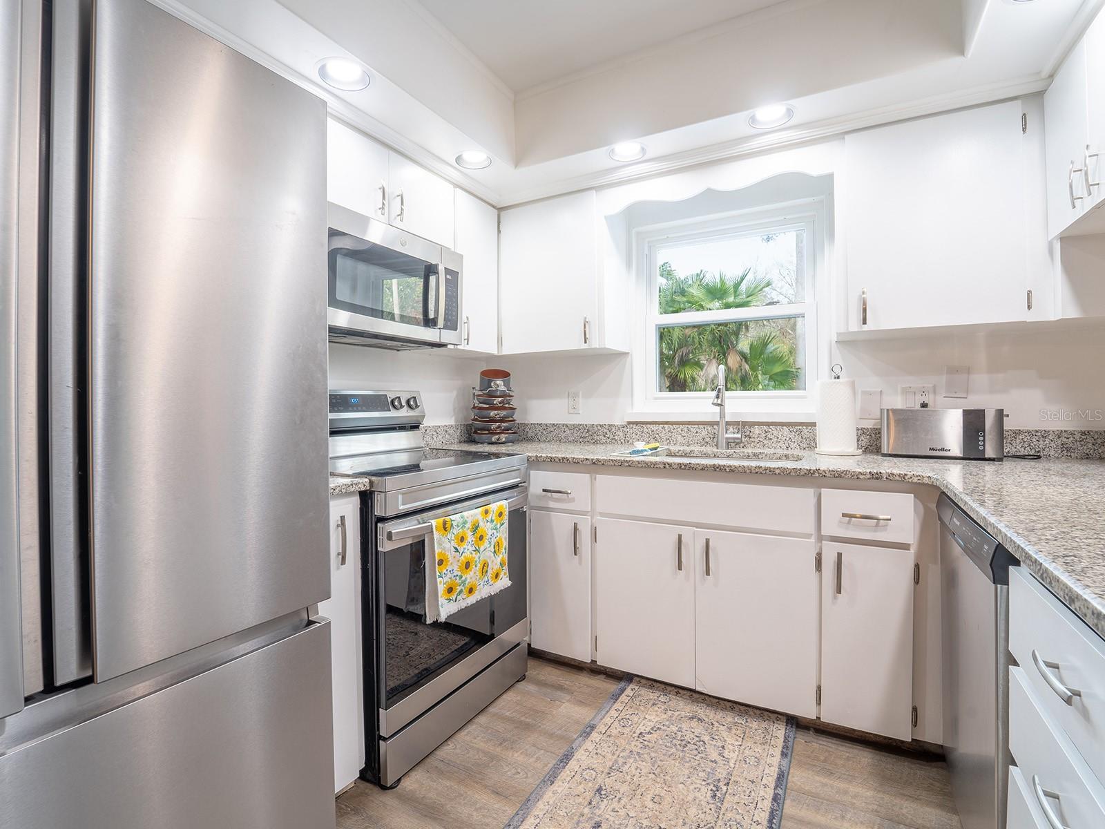 1080 BUENA VISTA AVE, BROOKSVILLE, FL, 34601