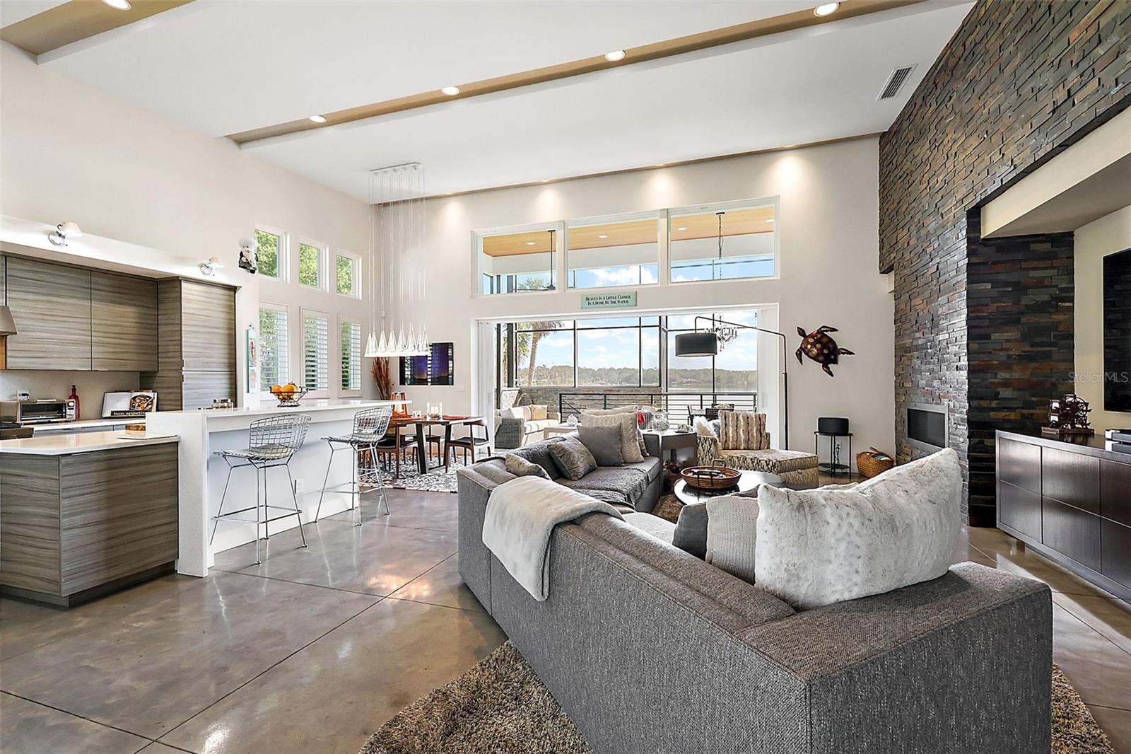 1535 SUNSET CIR, MOUNT DORA, FL, 32757