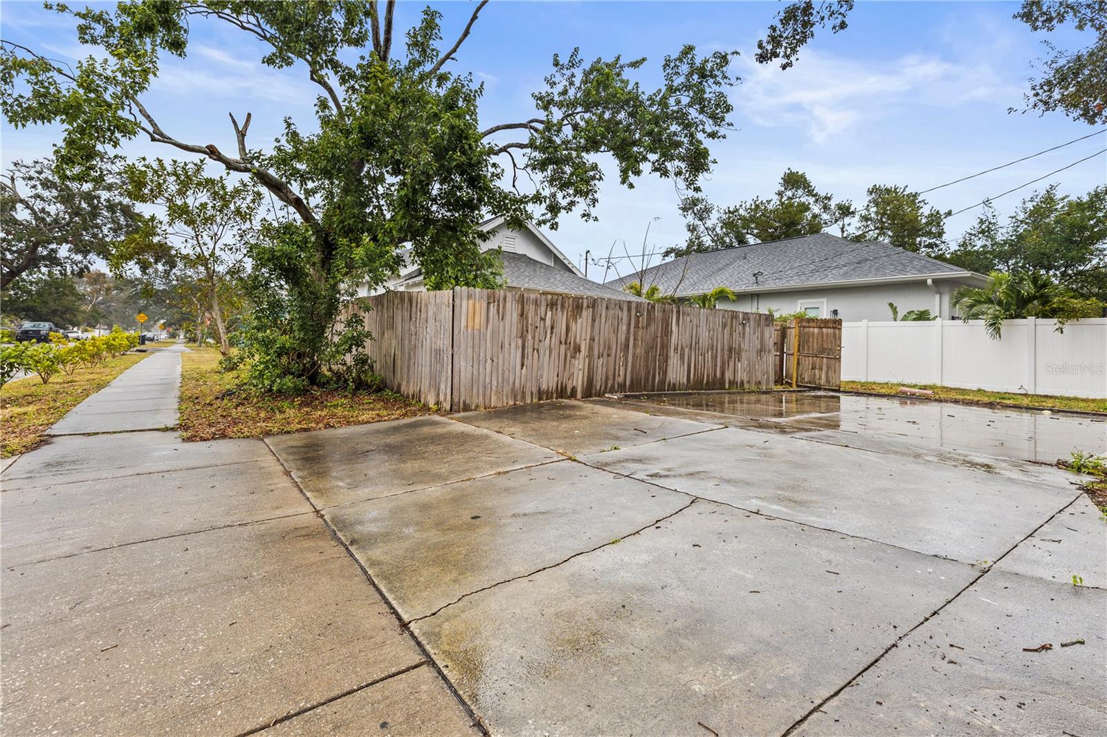 2860 4TH AVE S, ST PETERSBURG, FL, 33712