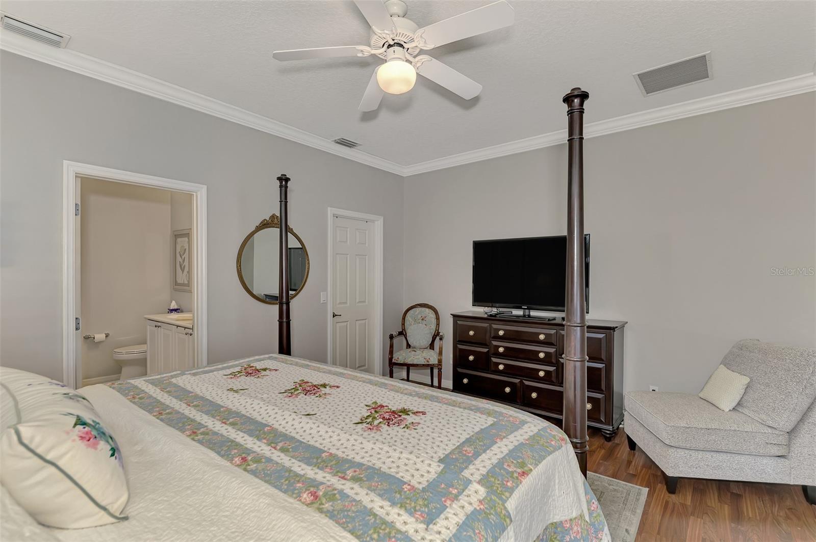 2136 MESIC HAMMOCK WAY, VENICE, FL, 34292