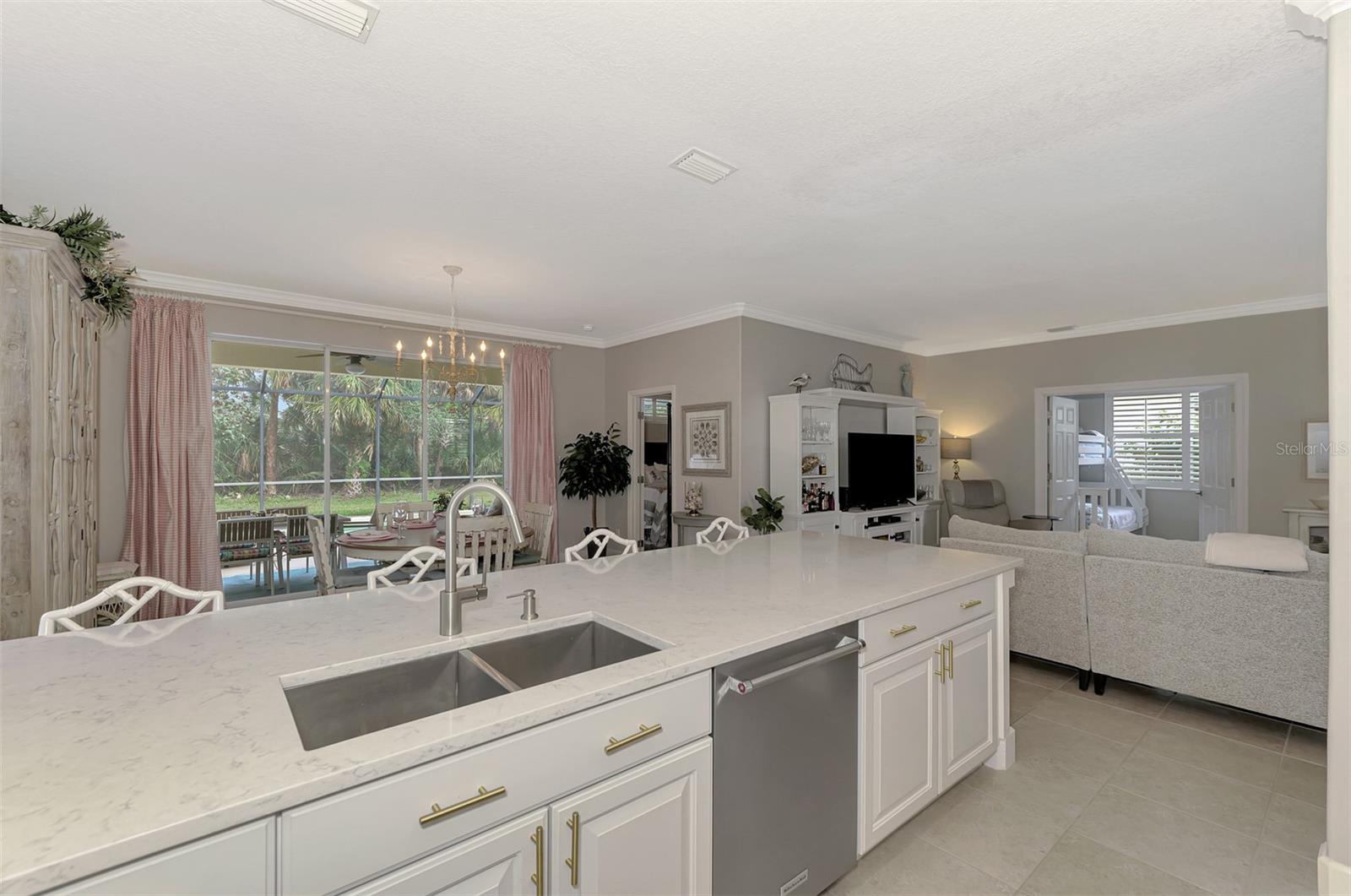2136 MESIC HAMMOCK WAY, VENICE, FL, 34292