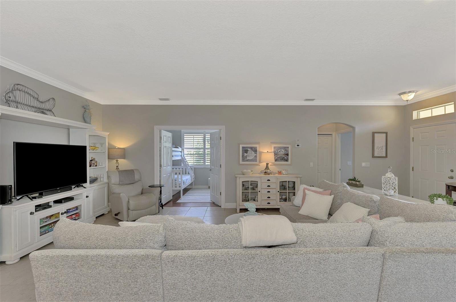 2136 MESIC HAMMOCK WAY, VENICE, FL, 34292