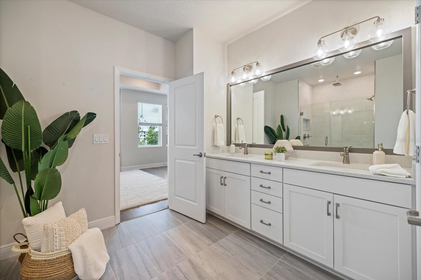 2462 MANGUM CT, SARASOTA, FL, 34237