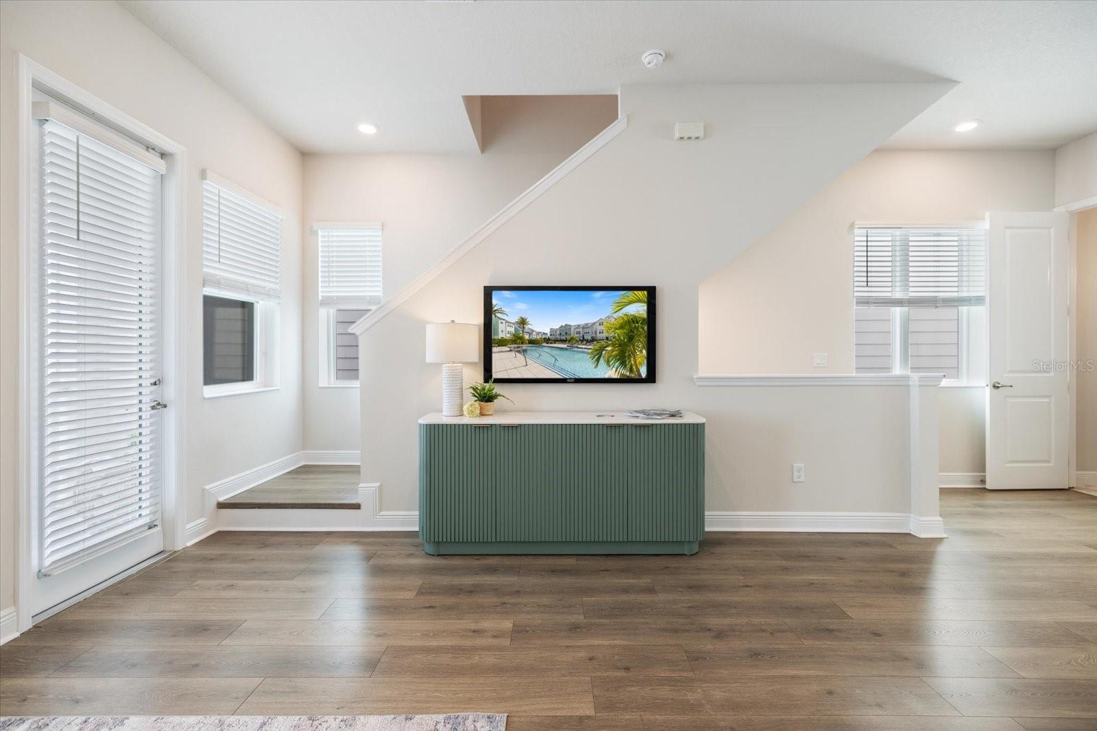 2462 MANGUM CT, SARASOTA, FL, 34237